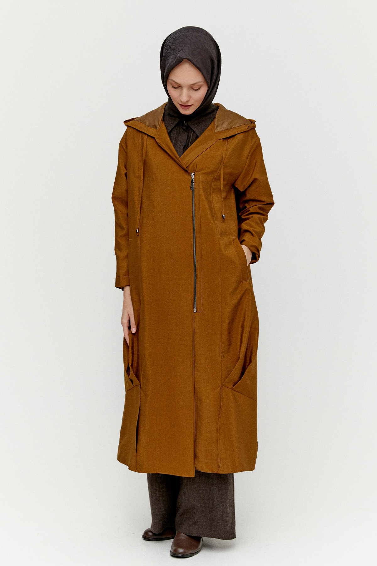 Pilikaşe Detaylı Kruvaze Kapüşonlu Kap