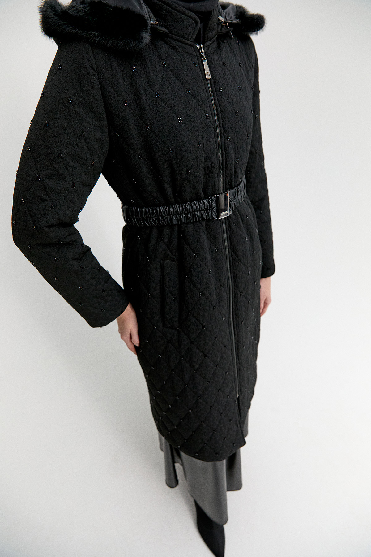 Seyyar Kapüşonlu Taşlı Kaban, Tesettür Giyim