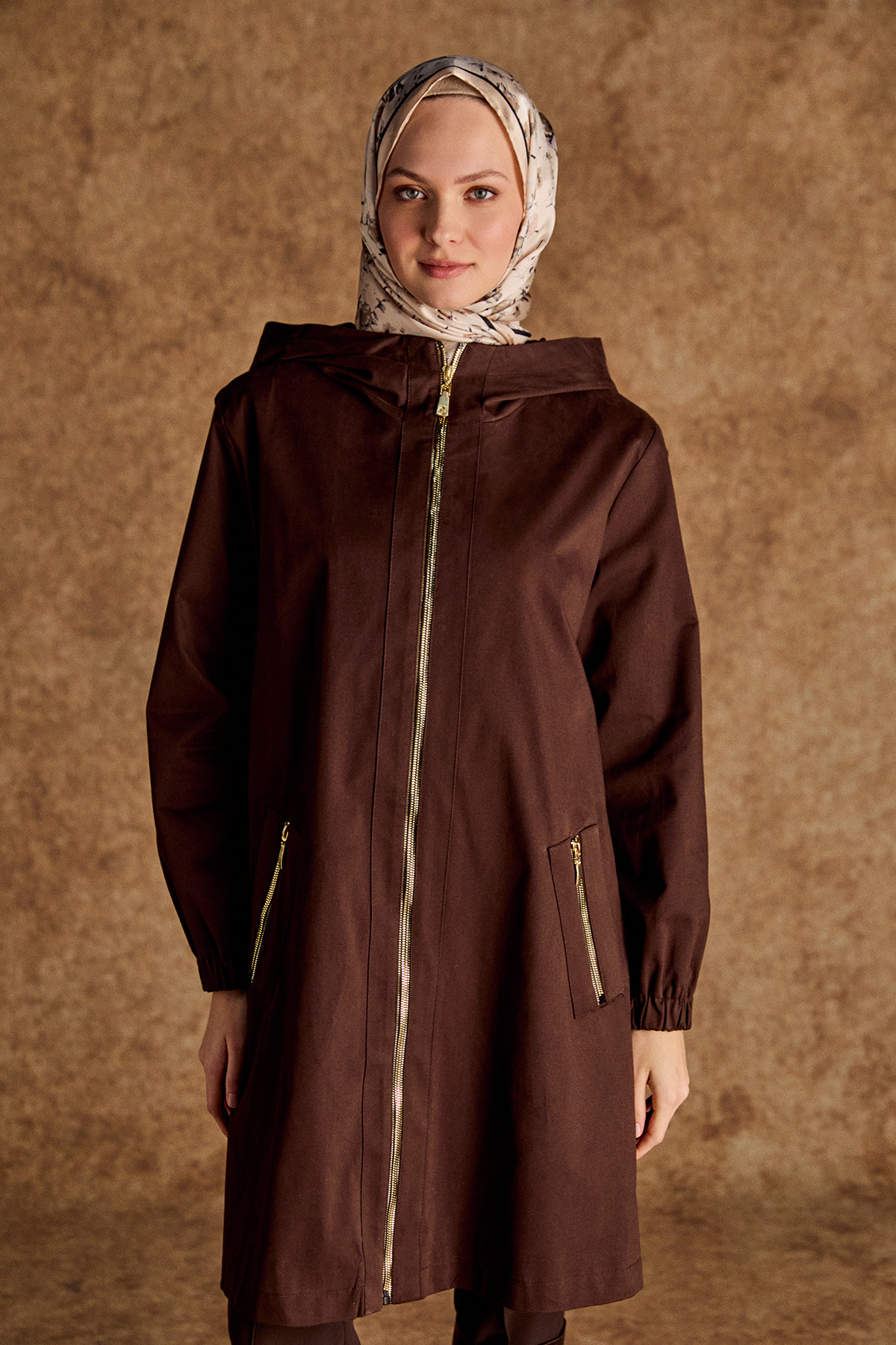 Taş Detaylı Kapüşonlu Pamuk Kap