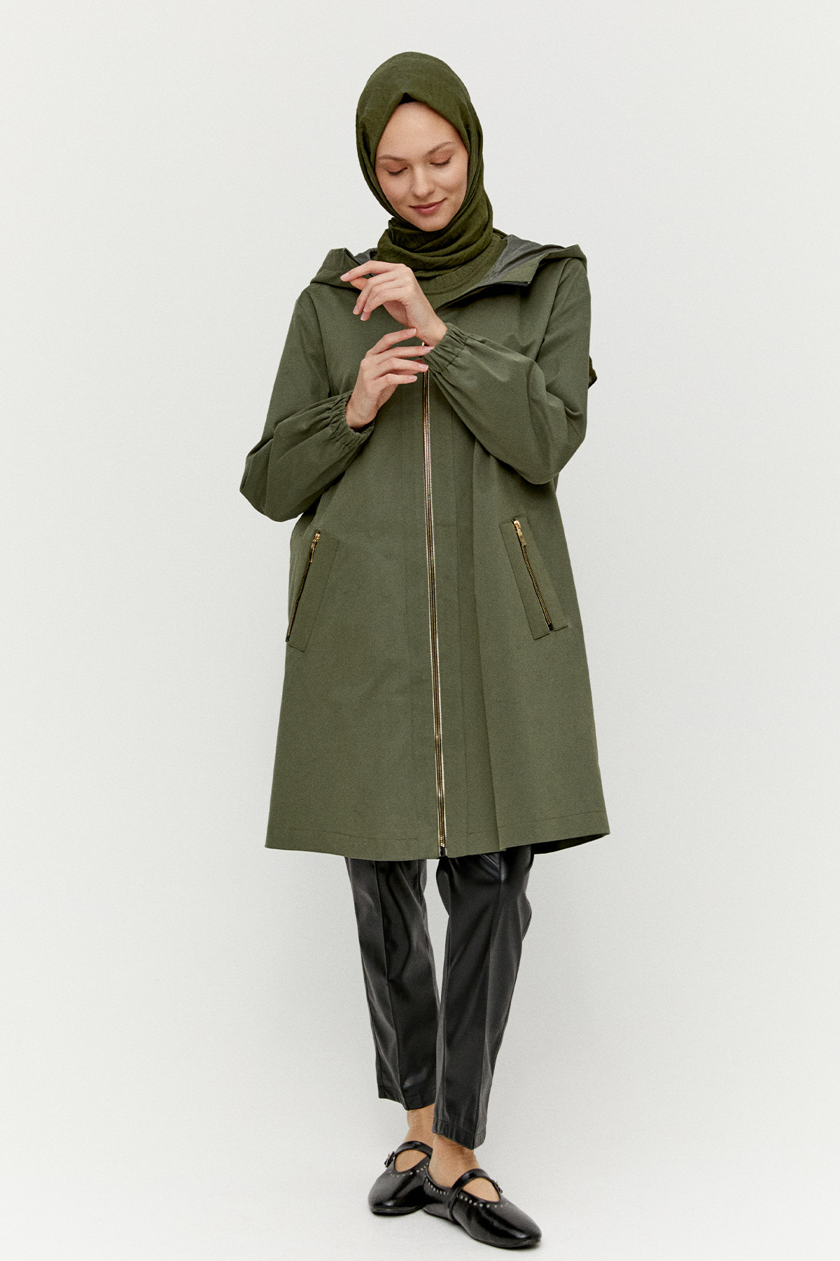 Taş Detaylı Kapüşonlu Pamuk Kap