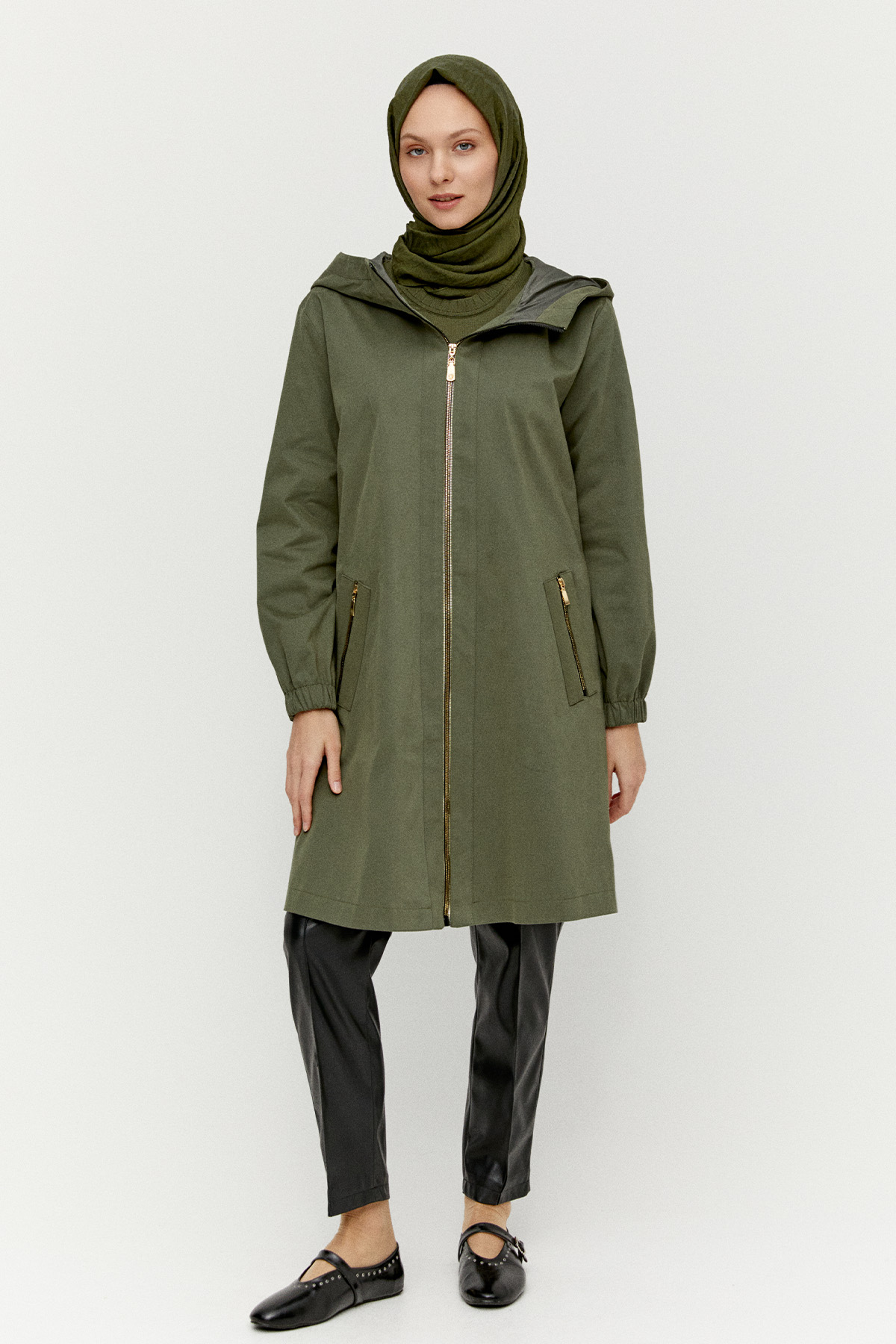 Taş Detaylı Kapüşonlu Pamuk Kap