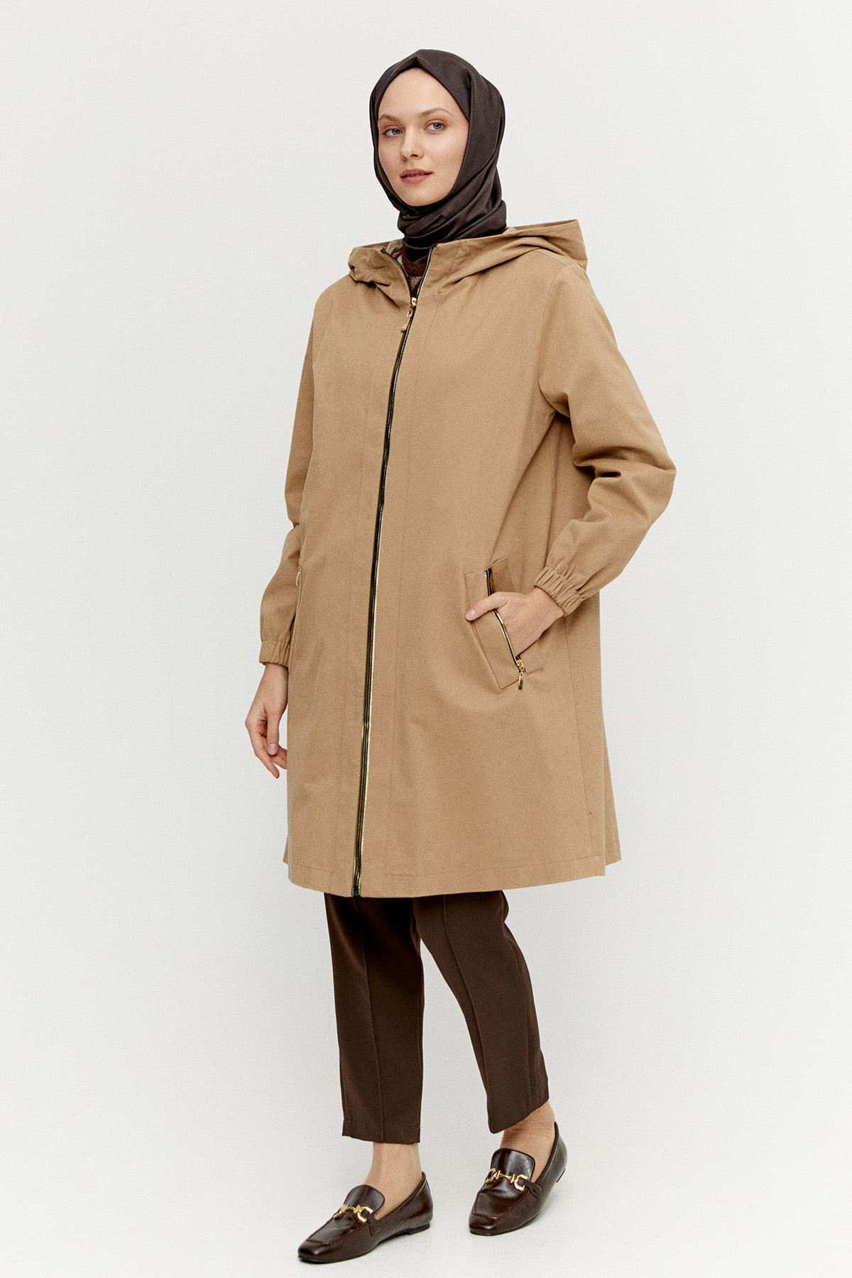 Taş Detaylı Kapüşonlu Pamuk Kap