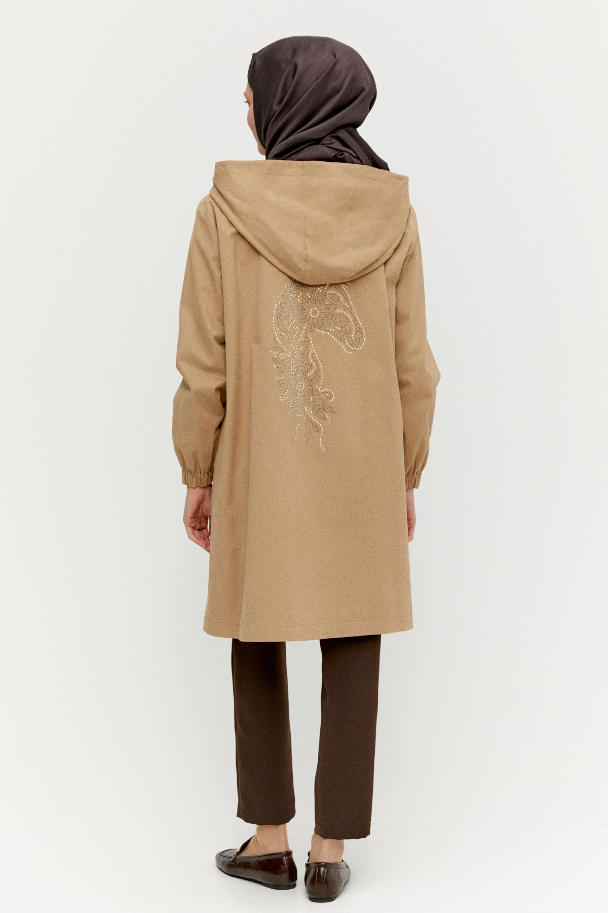 Taş Detaylı Kapüşonlu Pamuk Kap