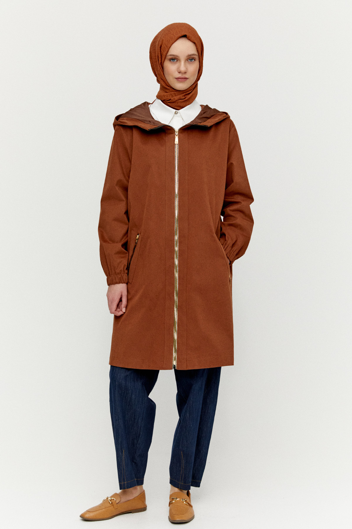 Taş Detaylı Kapüşonlu Pamuk Kap