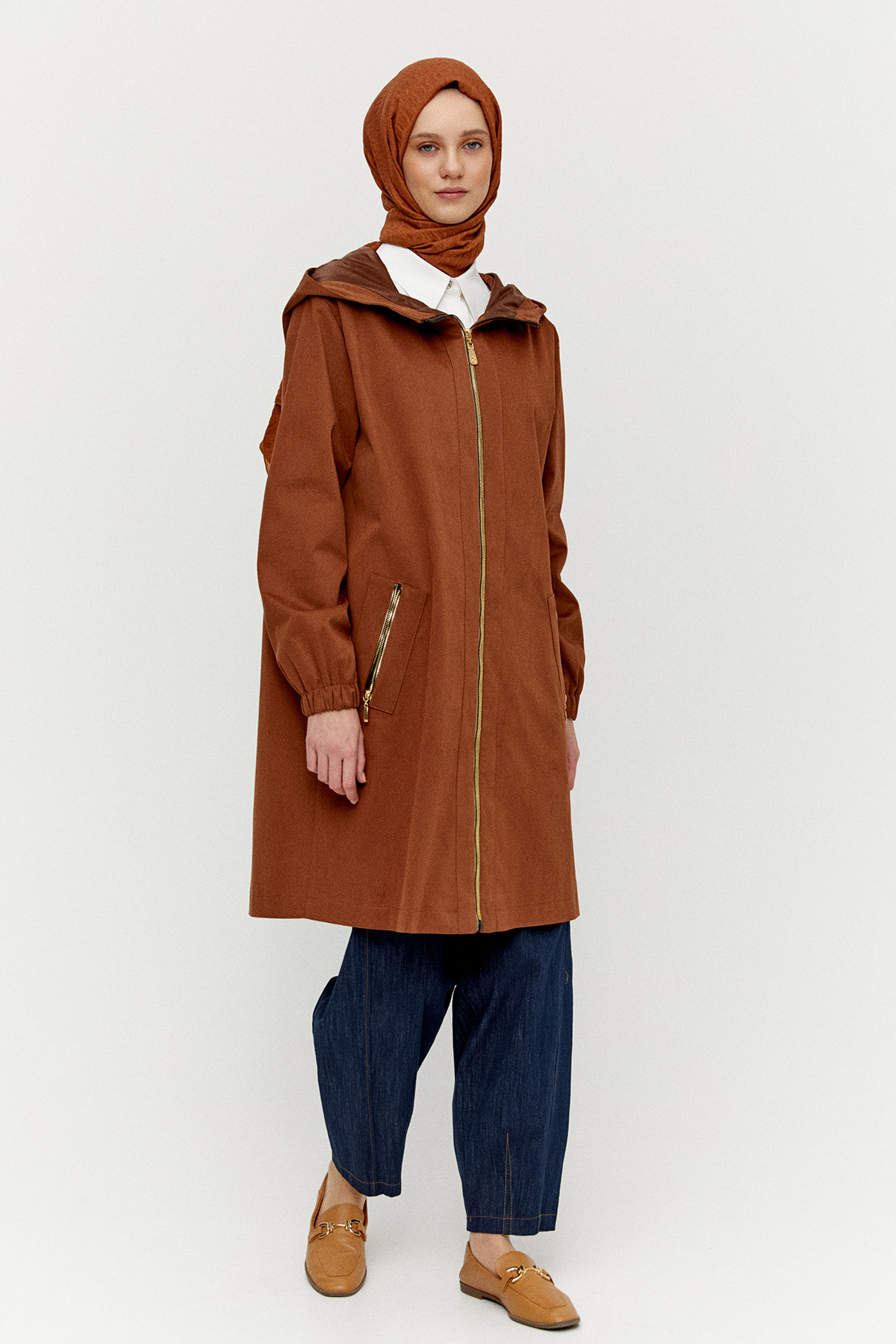 Taş Detaylı Kapüşonlu Pamuk Kap