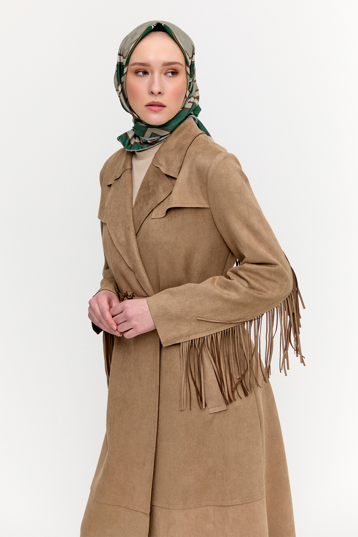 Püskül Detaylı Süet Dokulu Kap, Tesettür Giyim