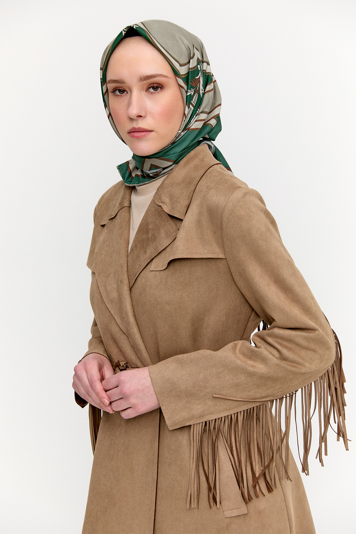 Püskül Detaylı Süet Dokulu Kap, Tesettür Giyim