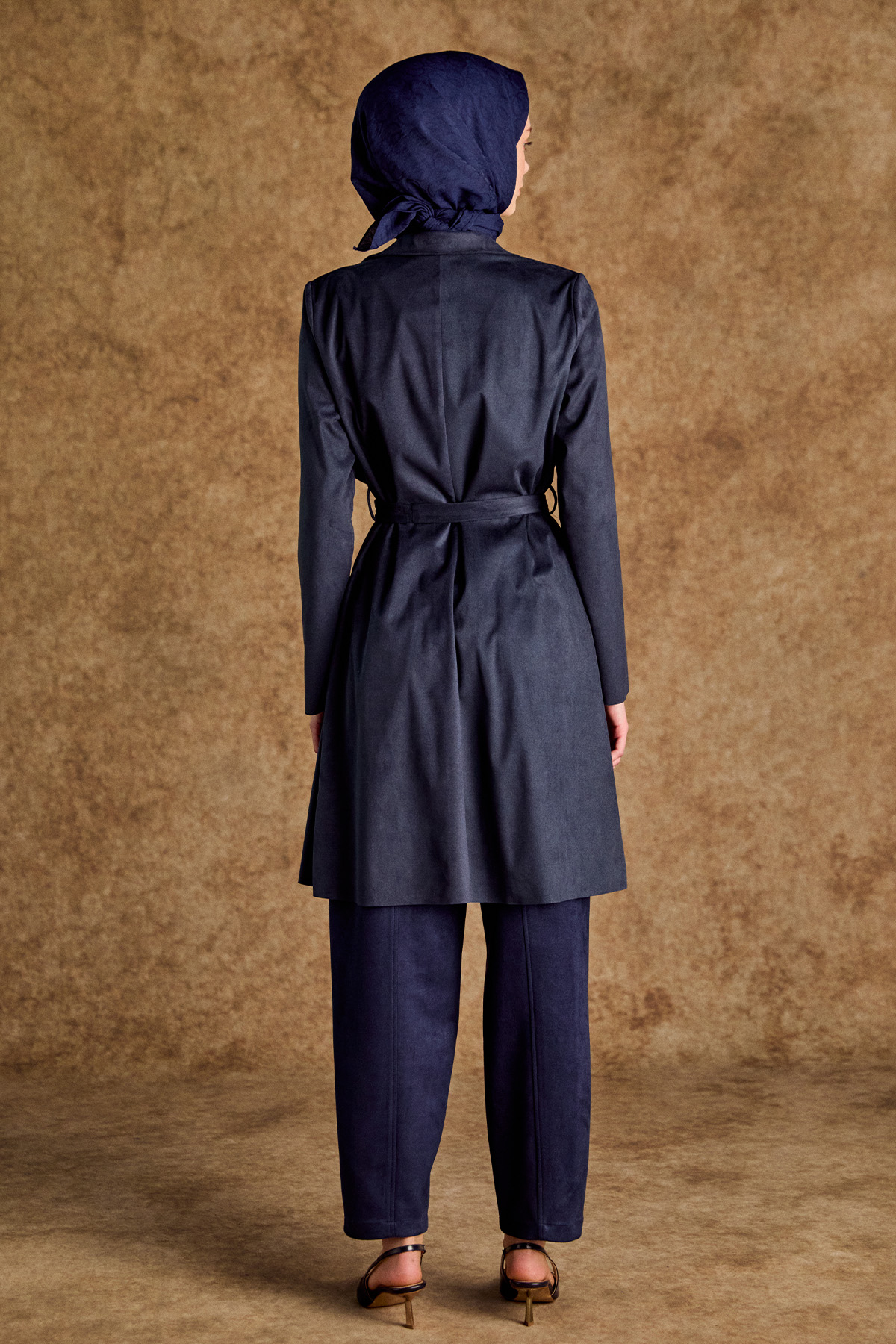 Ceket Yakalı Süet Görünümlü Kap