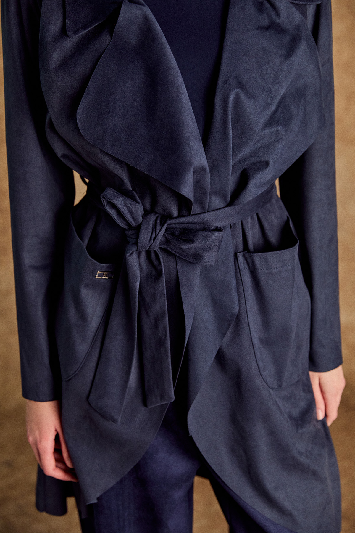 Ceket Yakalı Süet Görünümlü Kap