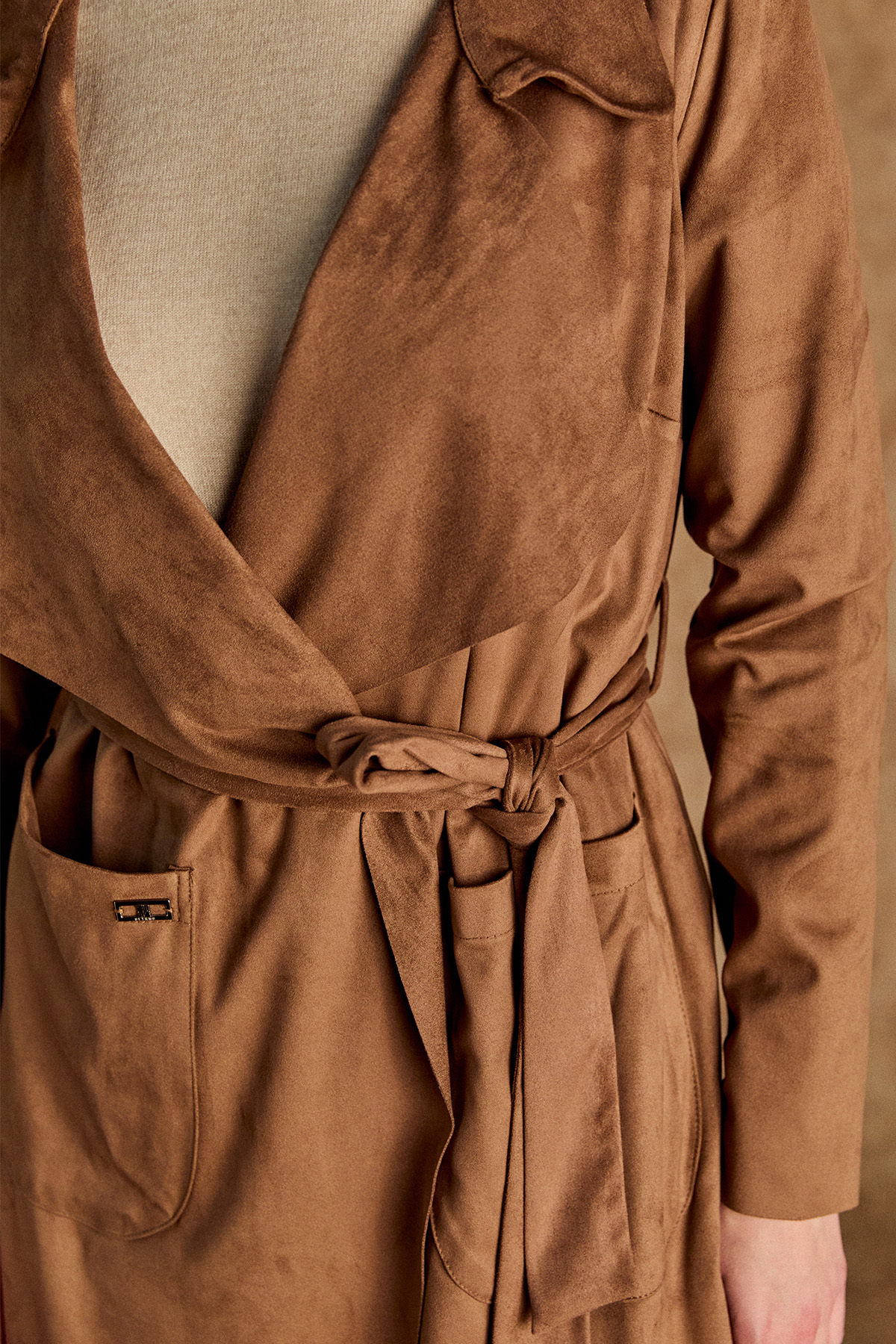 Ceket Yakalı Süet Görünümlü Kap