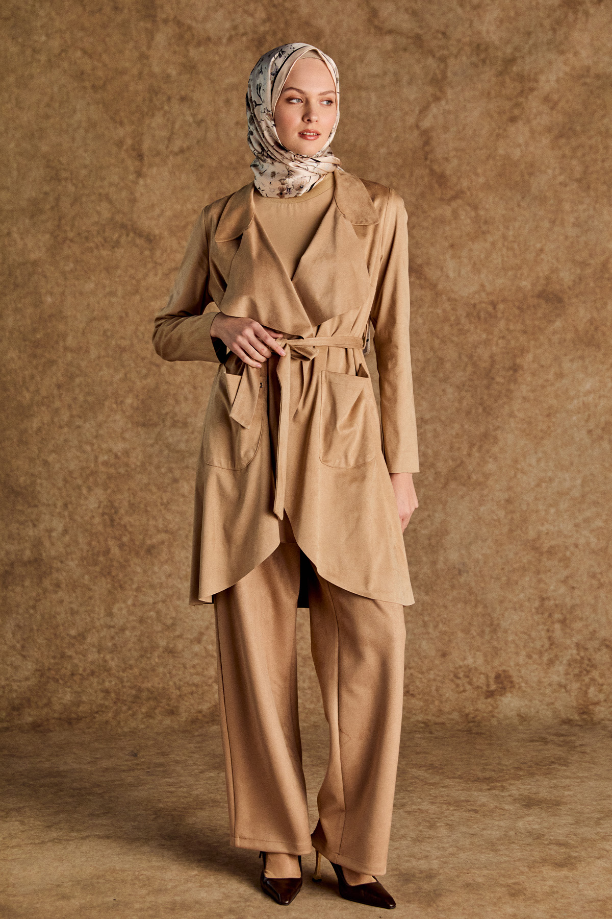 Ceket Yakalı Süet Görünümlü Kap