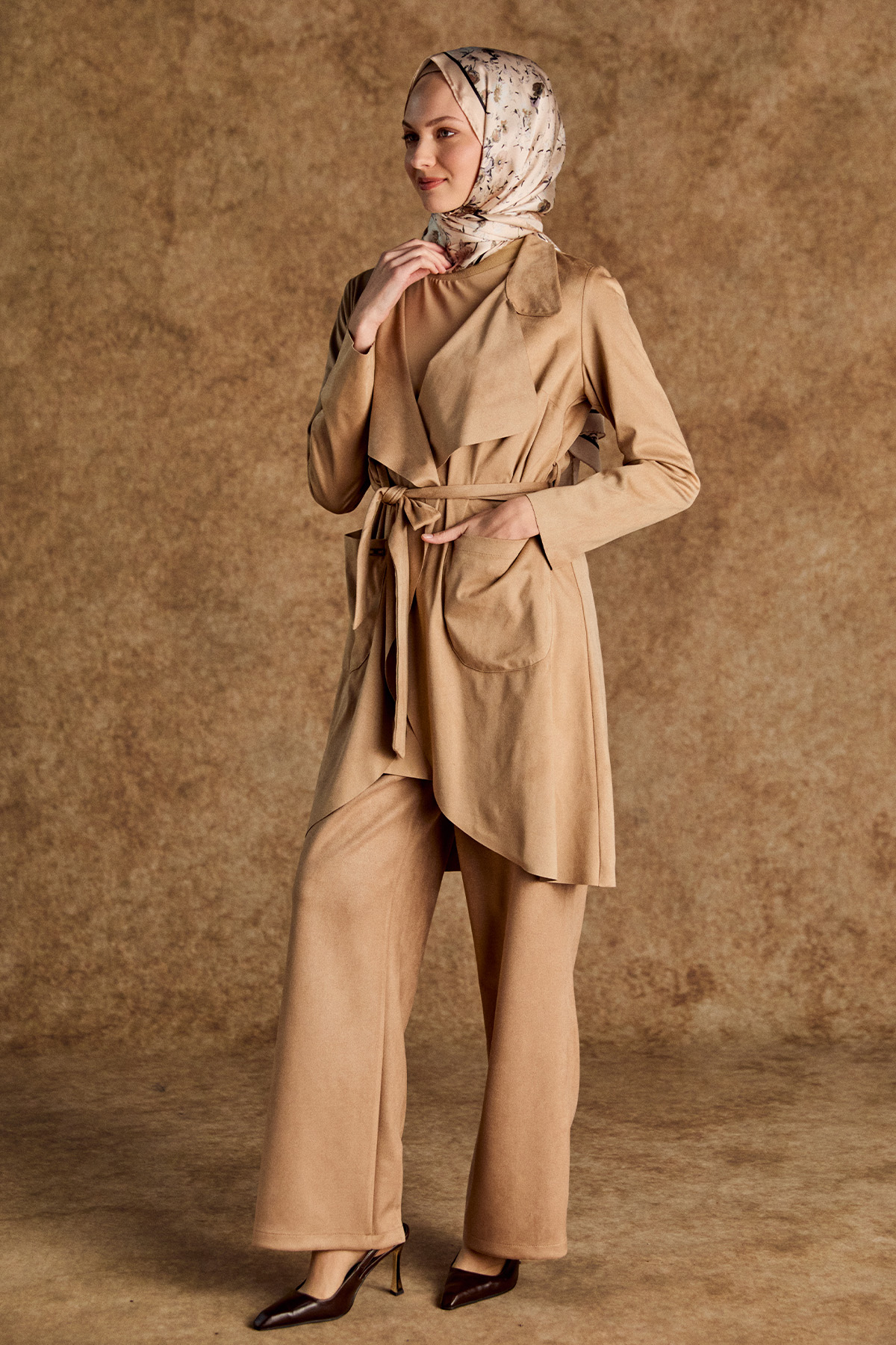 Ceket Yakalı Süet Görünümlü Kap