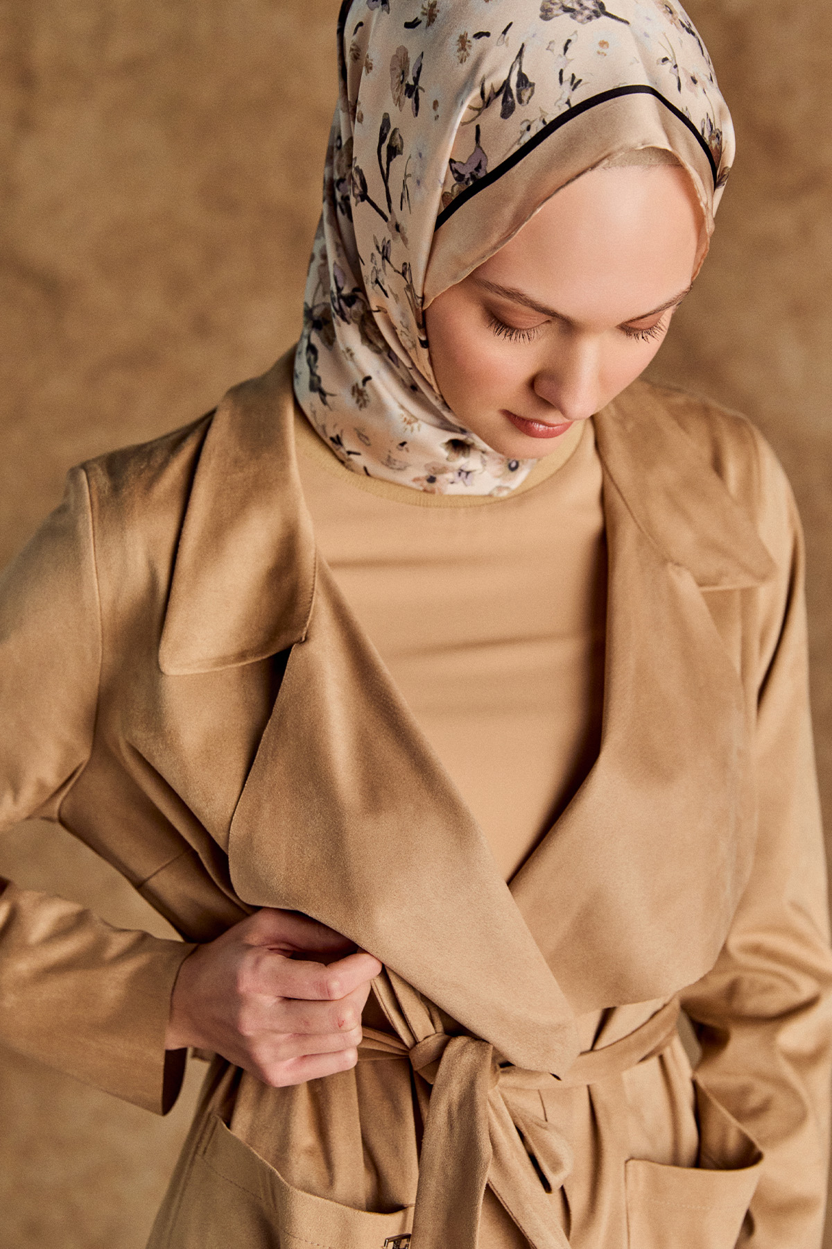 Ceket Yakalı Süet Görünümlü Kap