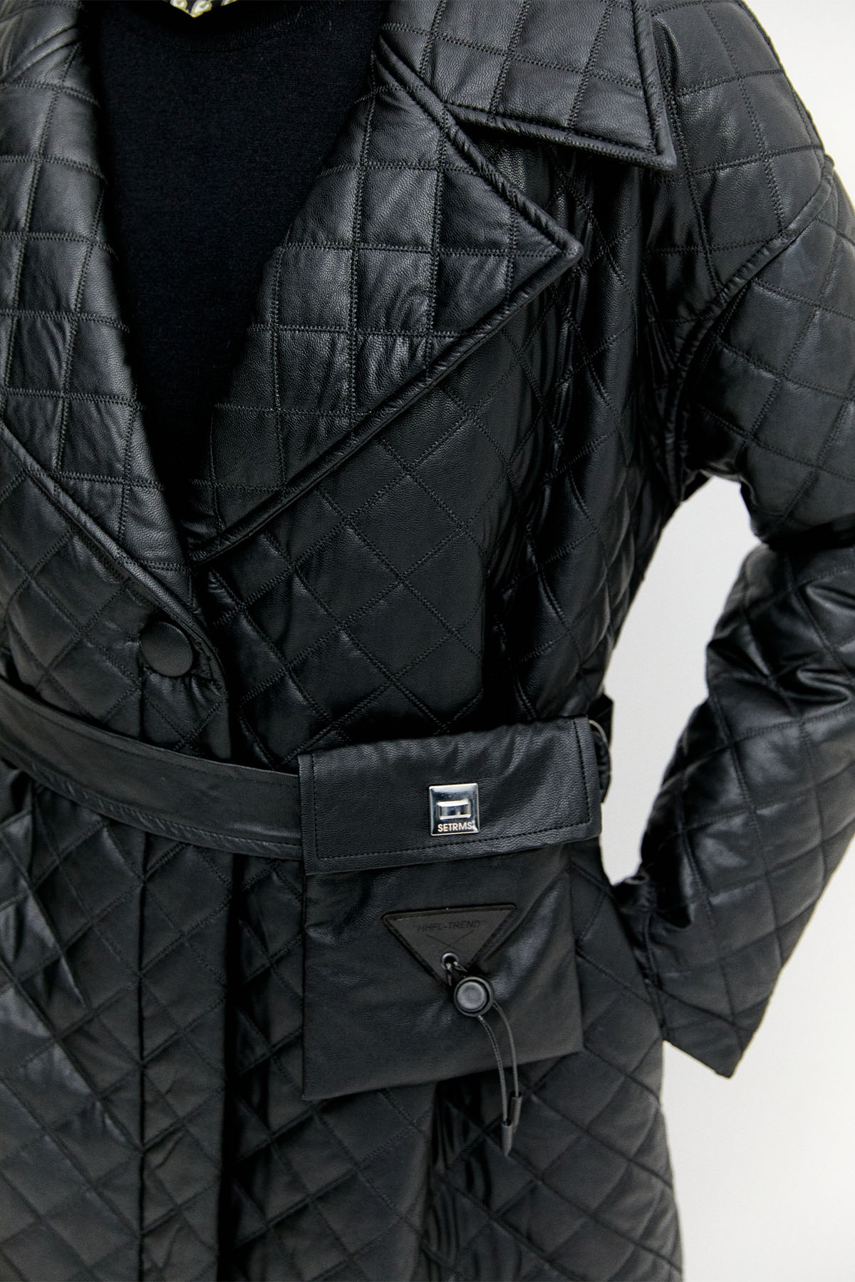 Kemeri Çantalı Kapitone Kaban, Tesettür Giyim