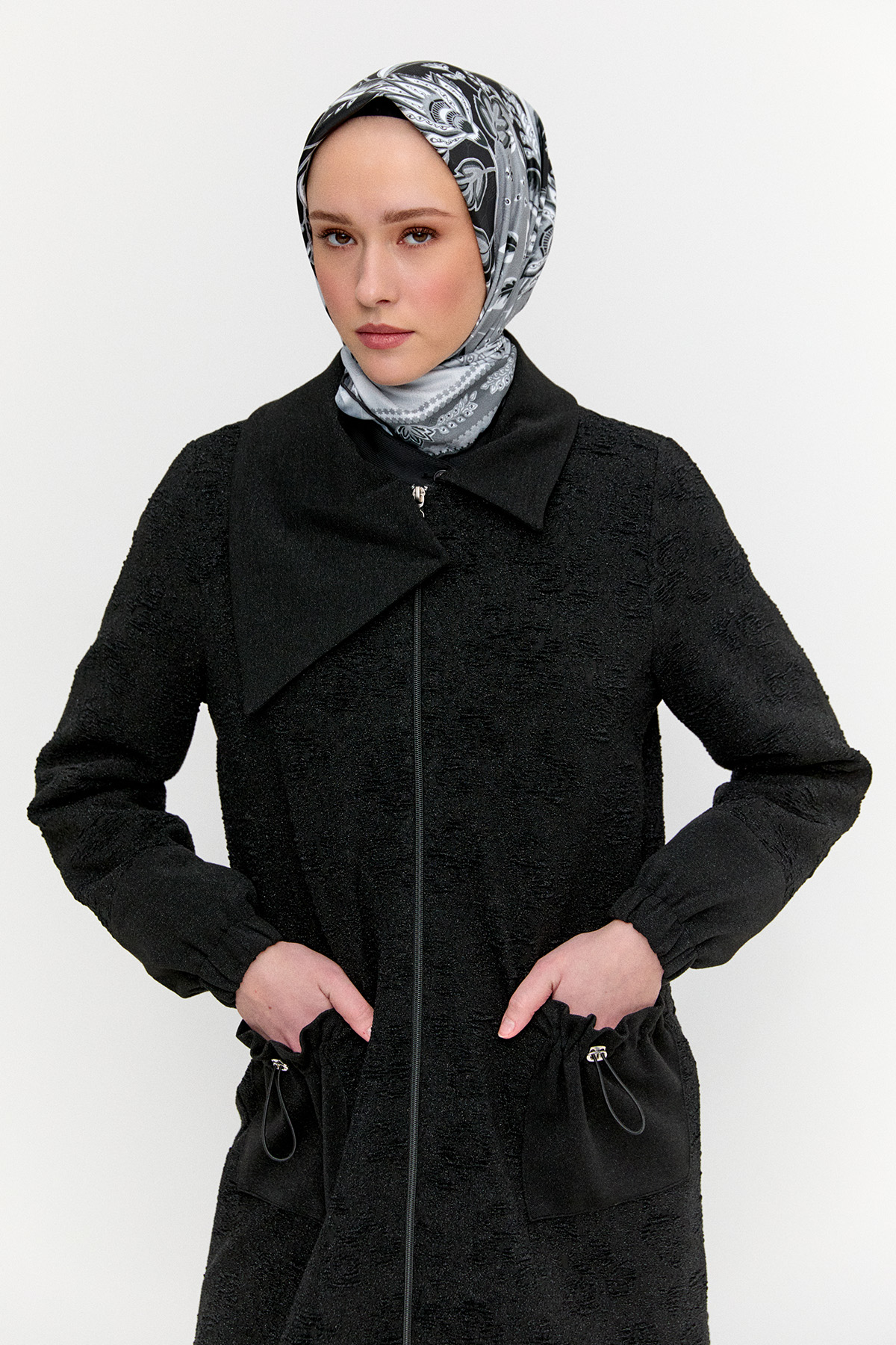 Dokulu Fermuarlı Örme Kap, Tesettür Giyim