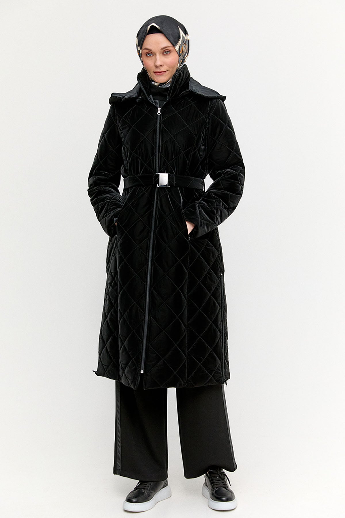 Kapüşonlu Kemerli Kapitone Kaban, Tesettür Giyim