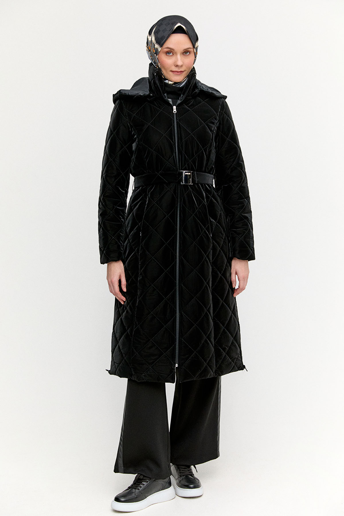 Kapüşonlu Kemerli Kapitone Kaban, Tesettür Giyim