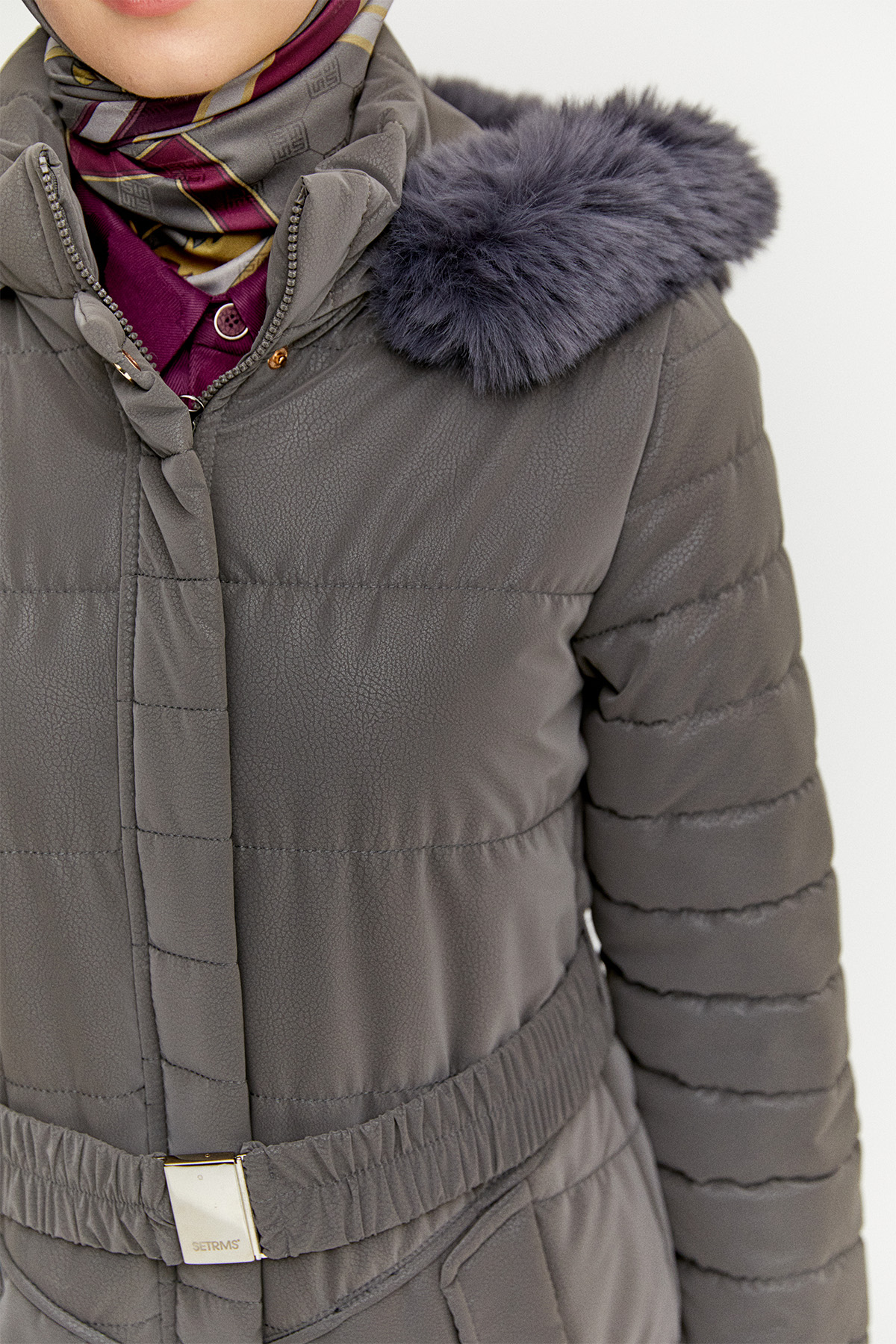 Suni Kürk Kapüşonlu Kapitone Kaban, Tesettür Giyim