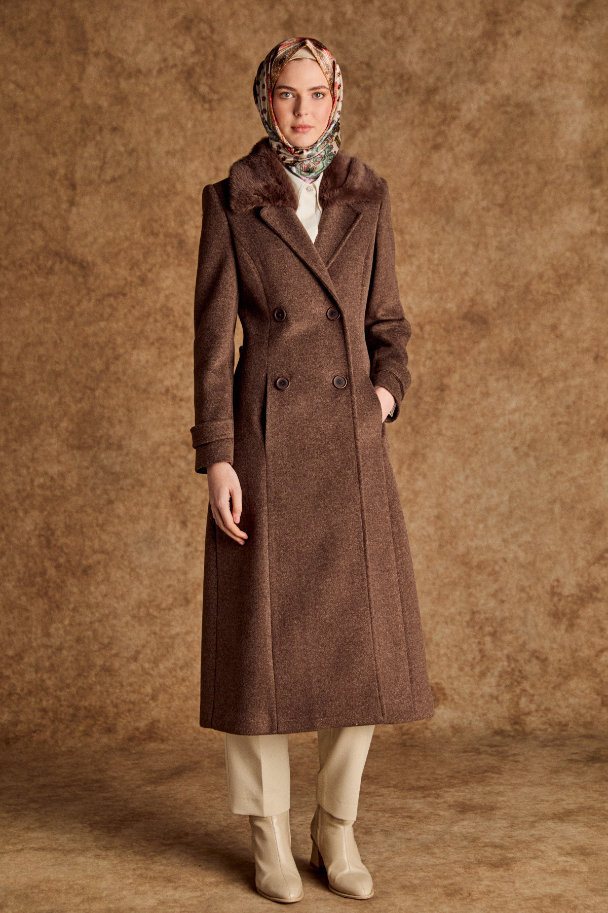 Suni Kürk Detaylı Kruvaze Kaşe Manto