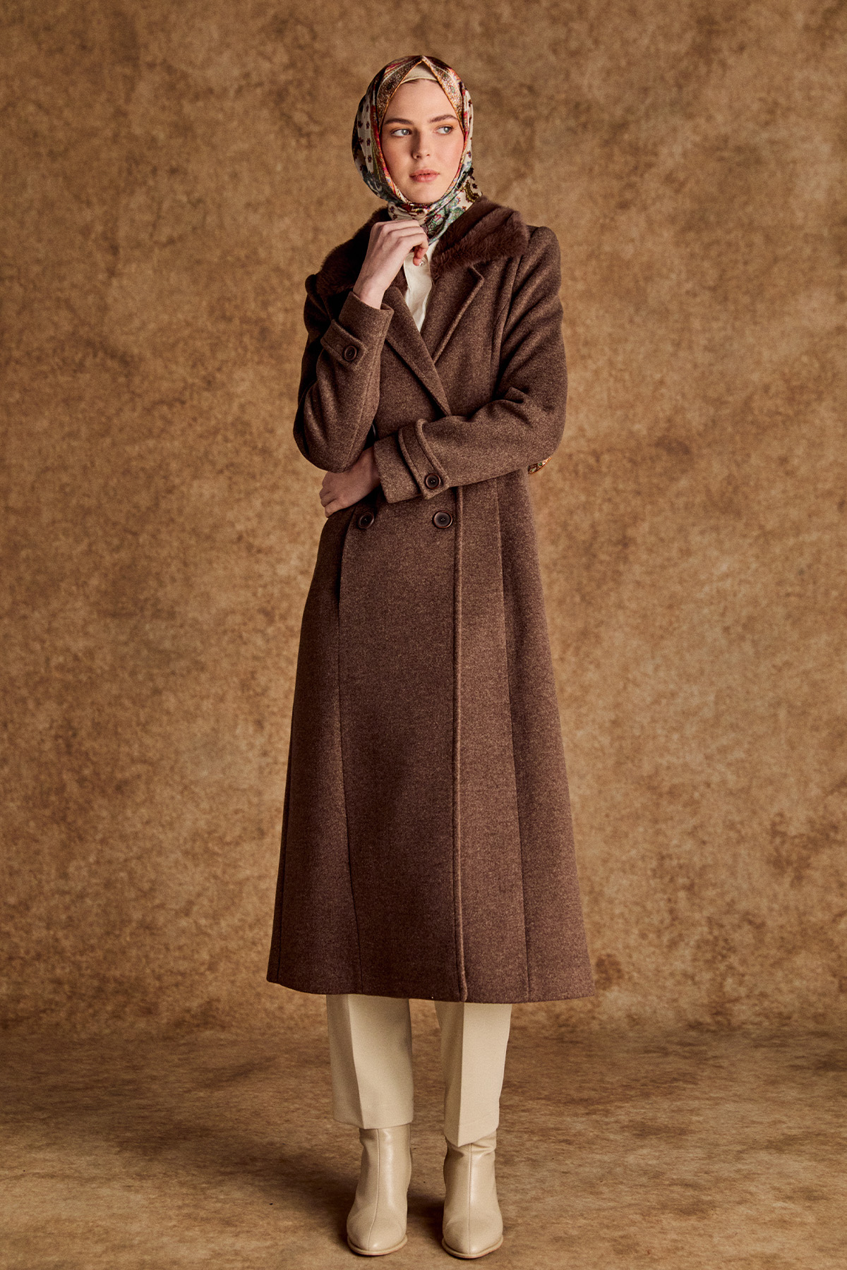 Suni Kürk Detaylı Kruvaze Kaşe Manto