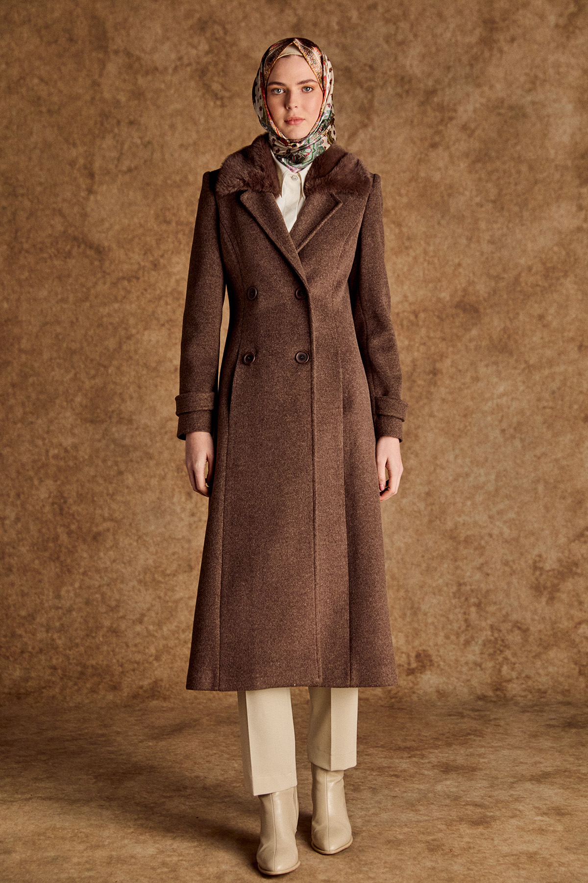 Suni Kürk Detaylı Kruvaze Kaşe Manto