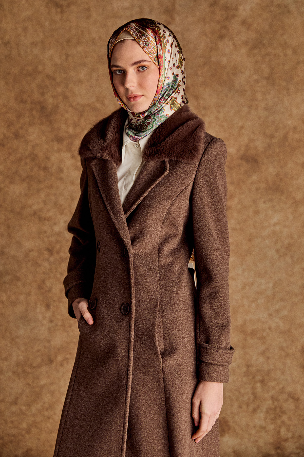 Suni Kürk Detaylı Kruvaze Kaşe Manto