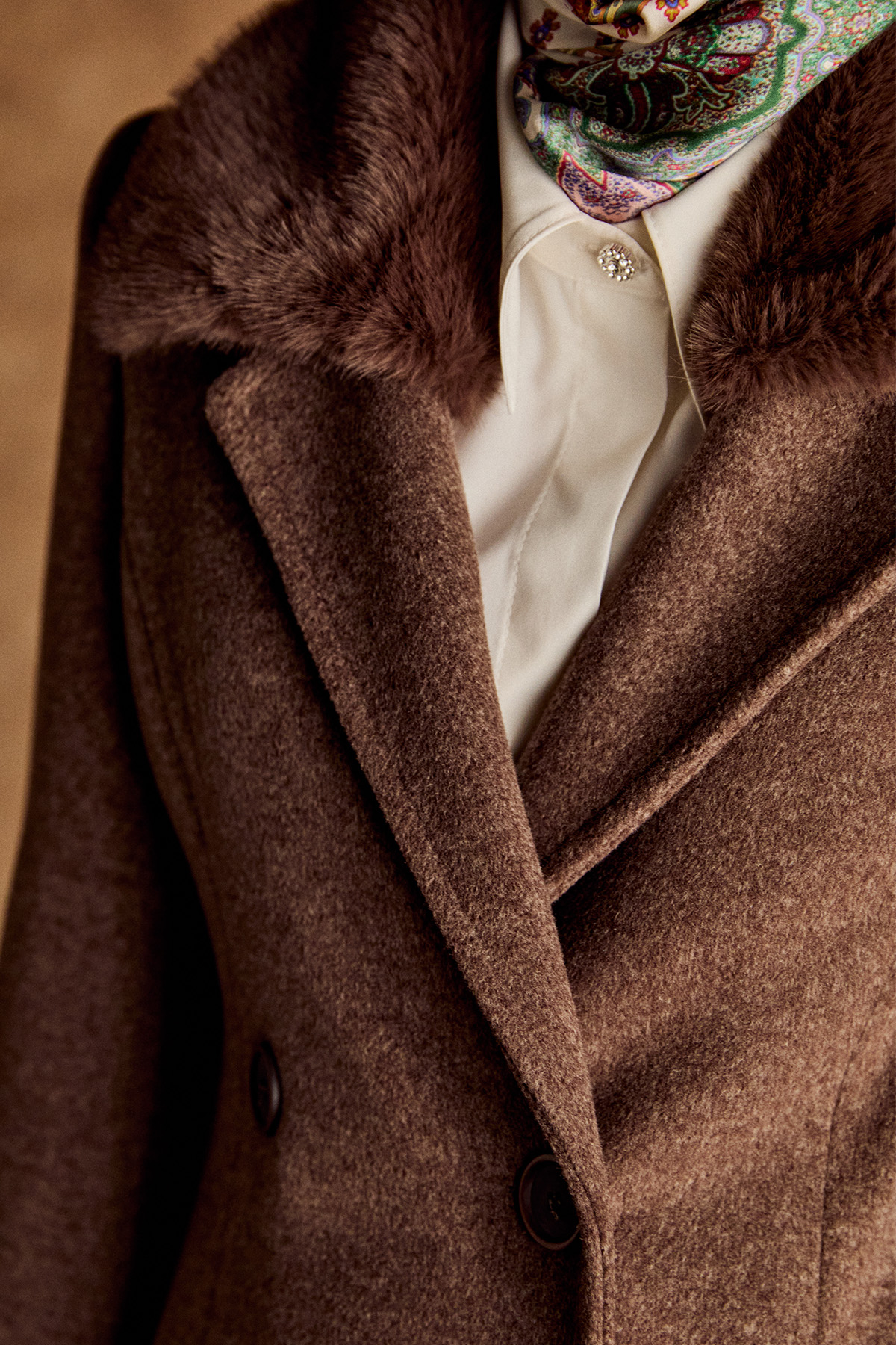 Suni Kürk Detaylı Kruvaze Kaşe Manto