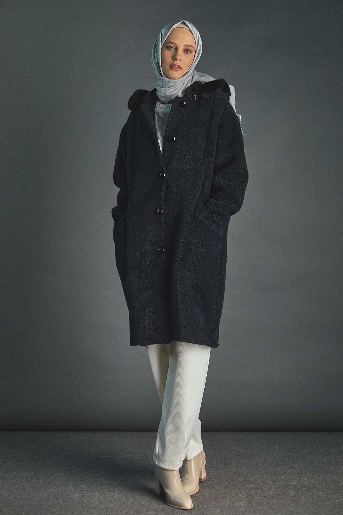 Çıkarılabilir Kapüşonu Kürklü Kaban