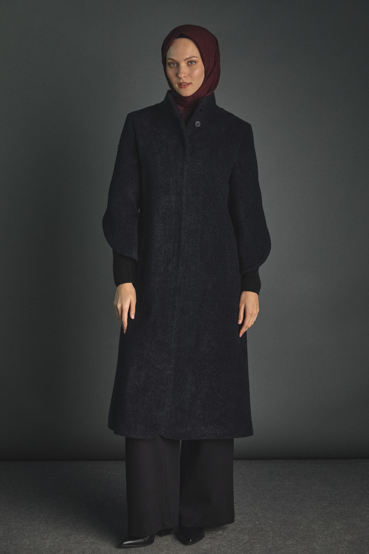 Yüksek Yakalı Lale Kol Ribanalı Kaban