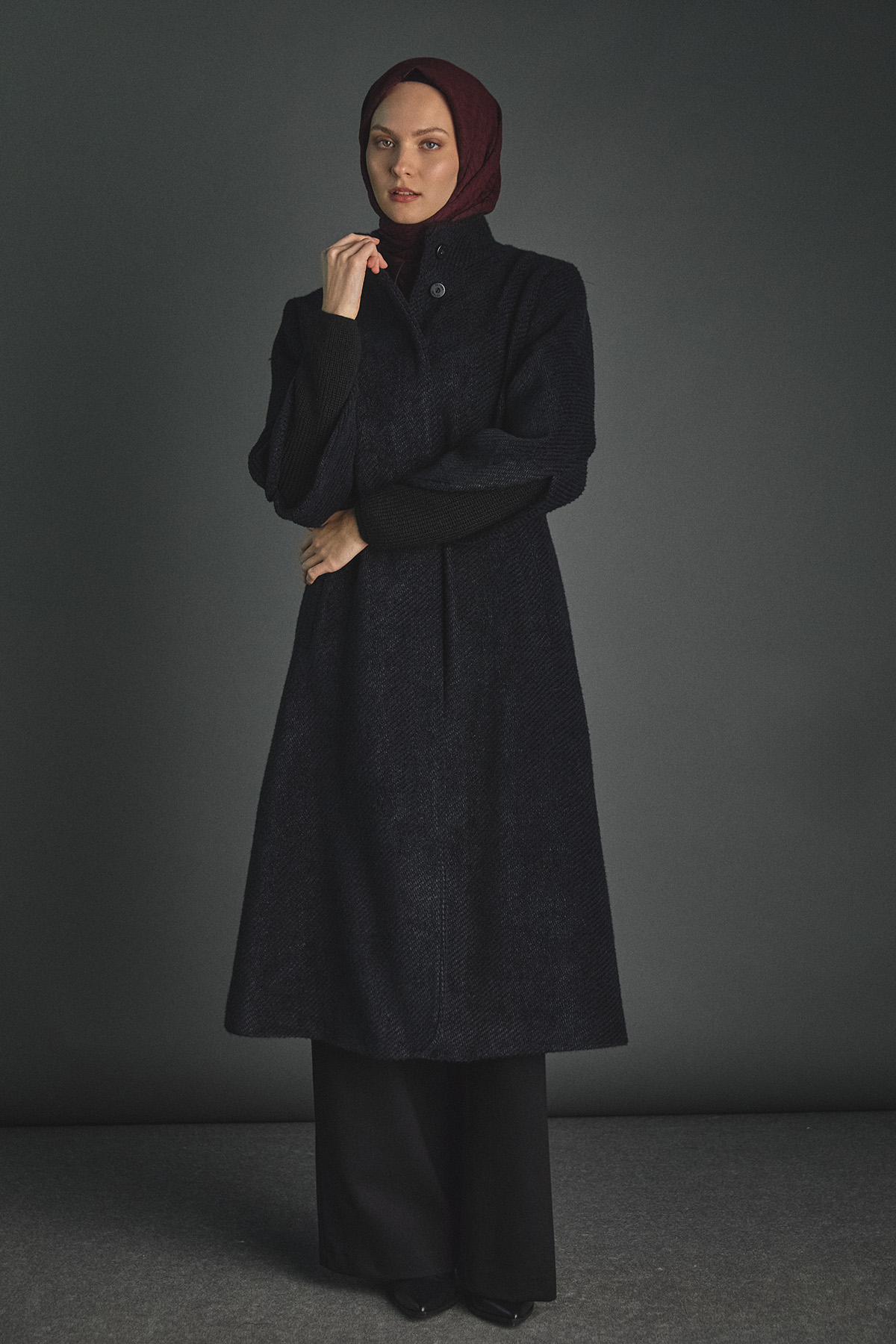 Yüksek Yakalı Lale Kol Ribanalı Kaban