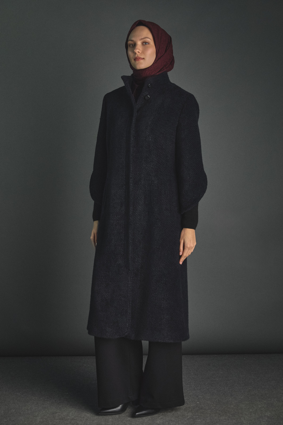 Yüksek Yakalı Lale Kol Ribanalı Kaban