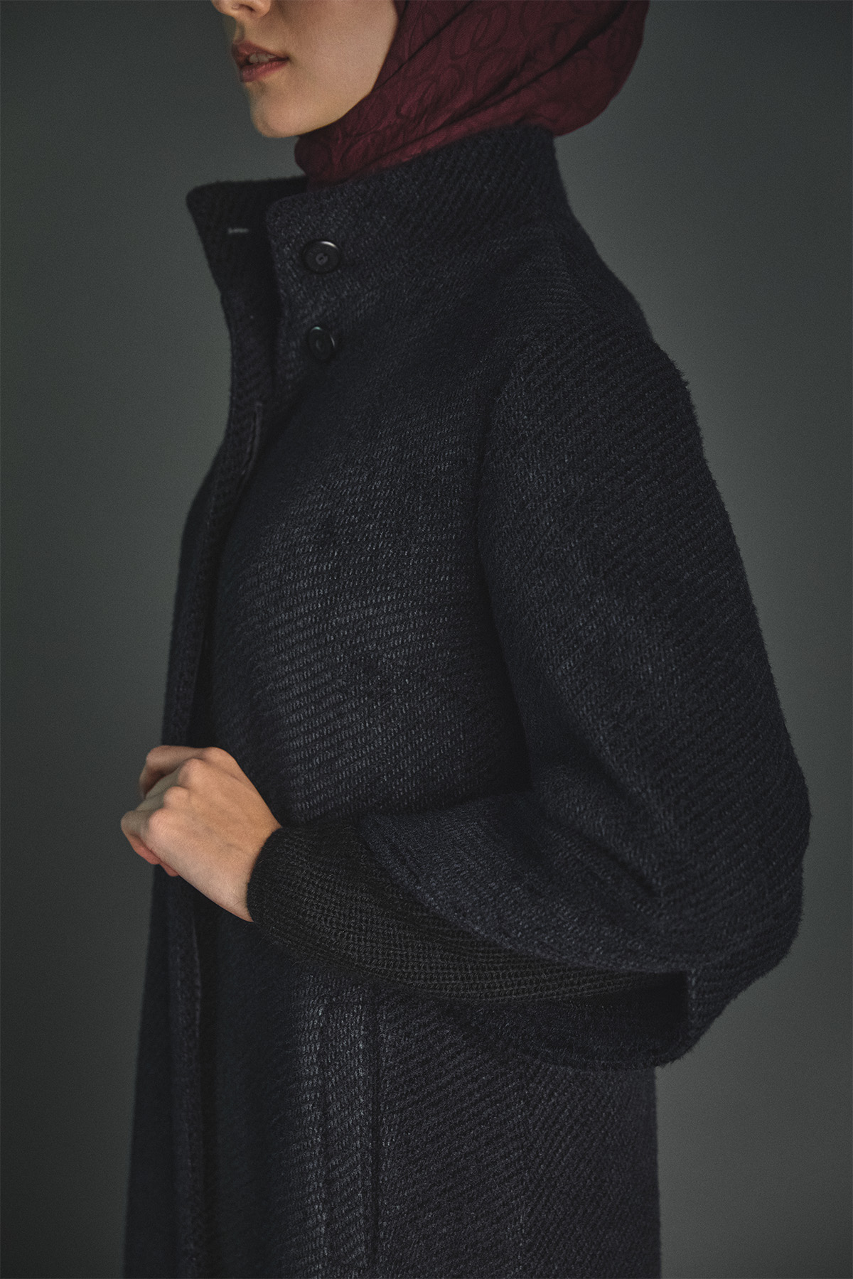 Yüksek Yakalı Lale Kol Ribanalı Kaban