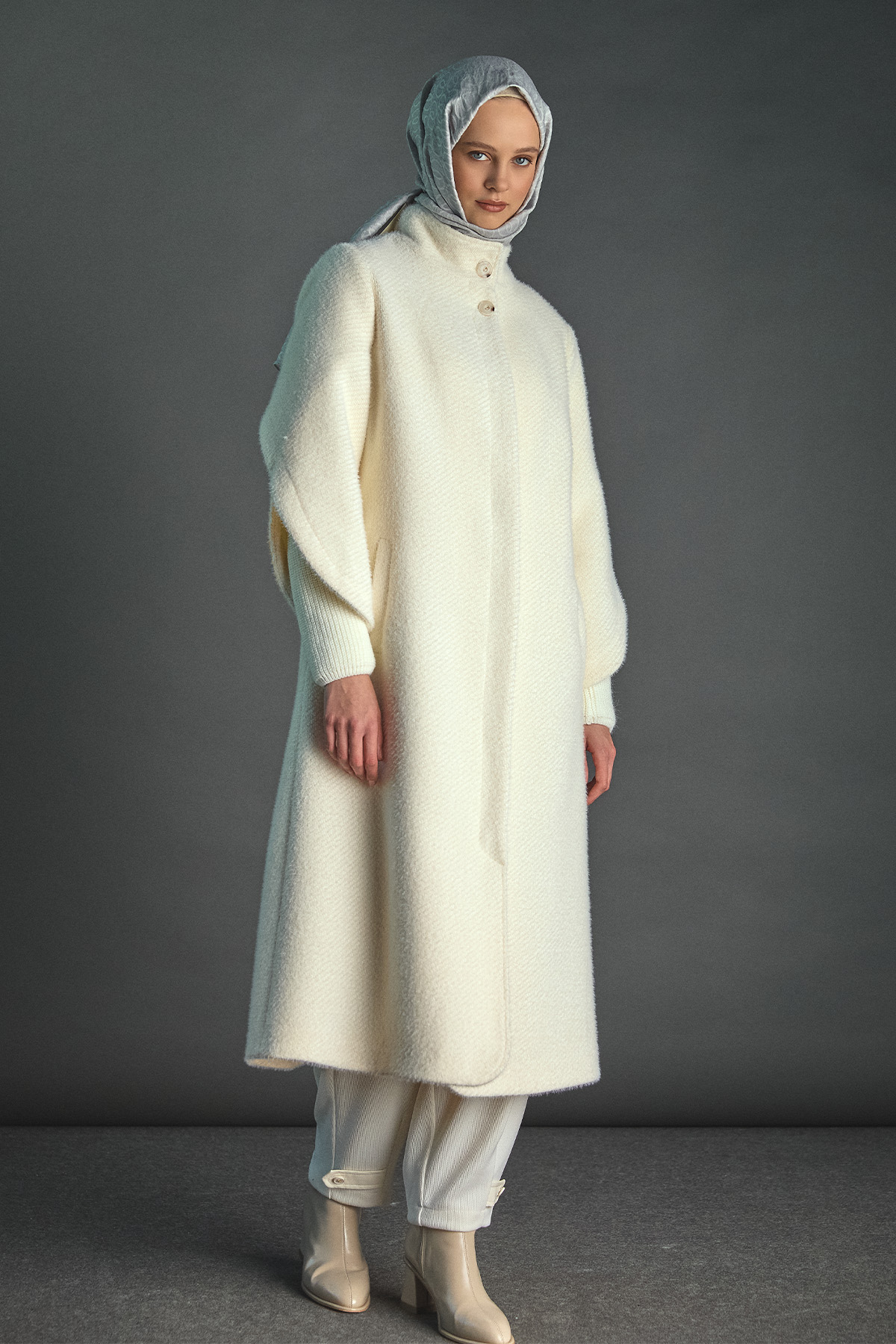 Yüksek Yakalı Lale Kol Ribanalı Kaban