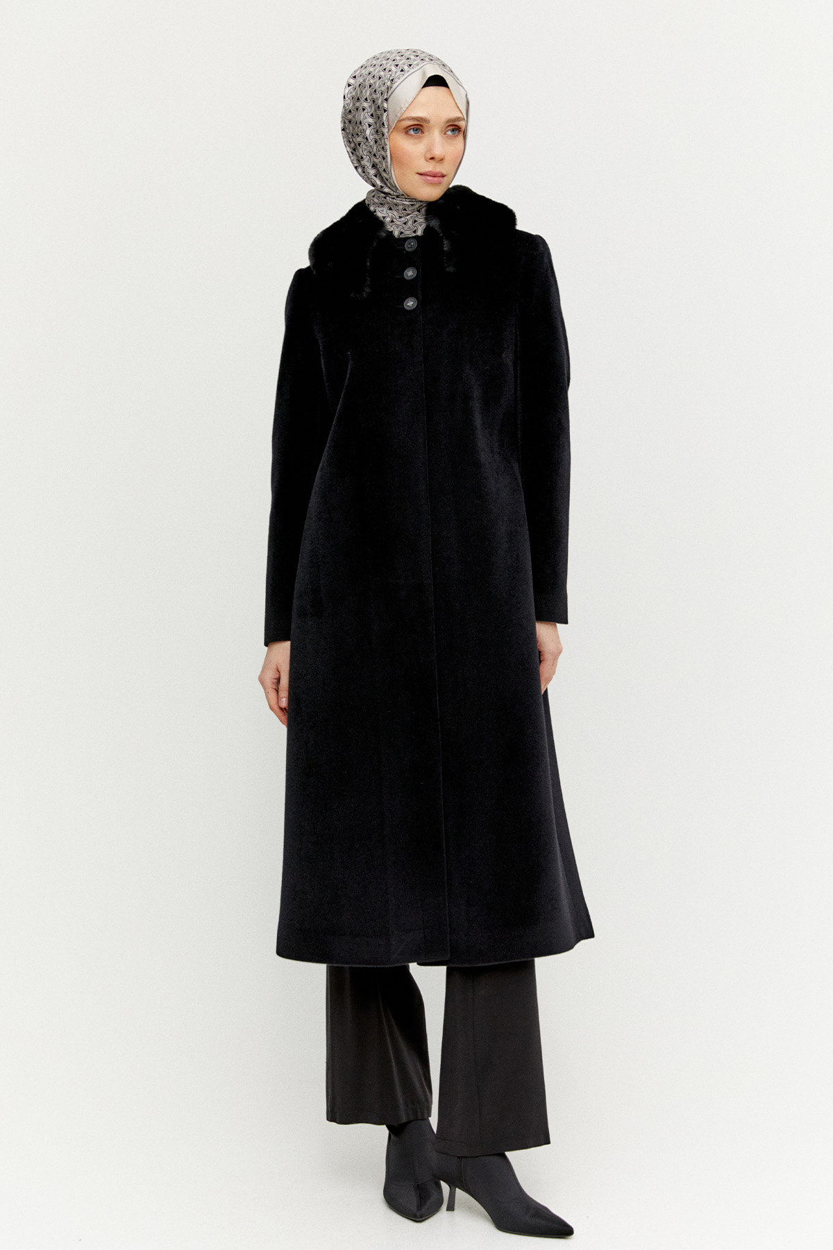 Çıkarılabilir Kürklü Kaşe Kaban, Tesettür Giyim