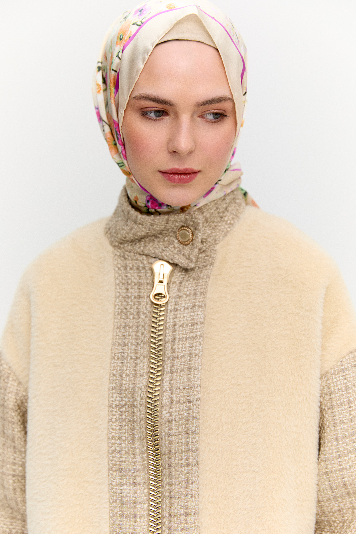 Yüksek Yakalı Oversize Kaban, Tesettür Giyim