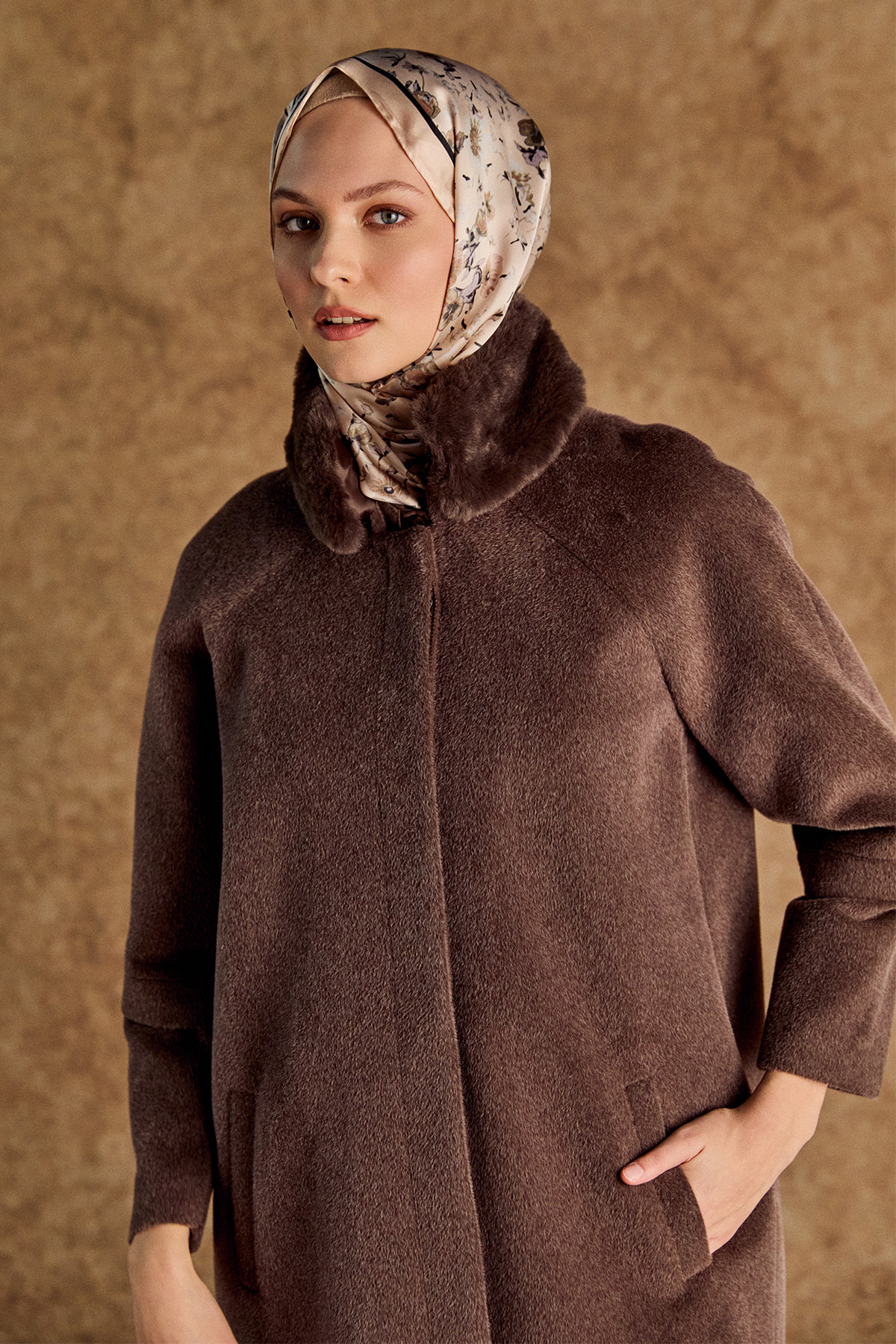 Seyyar Suni Kürklü Büyük Beden Kaban