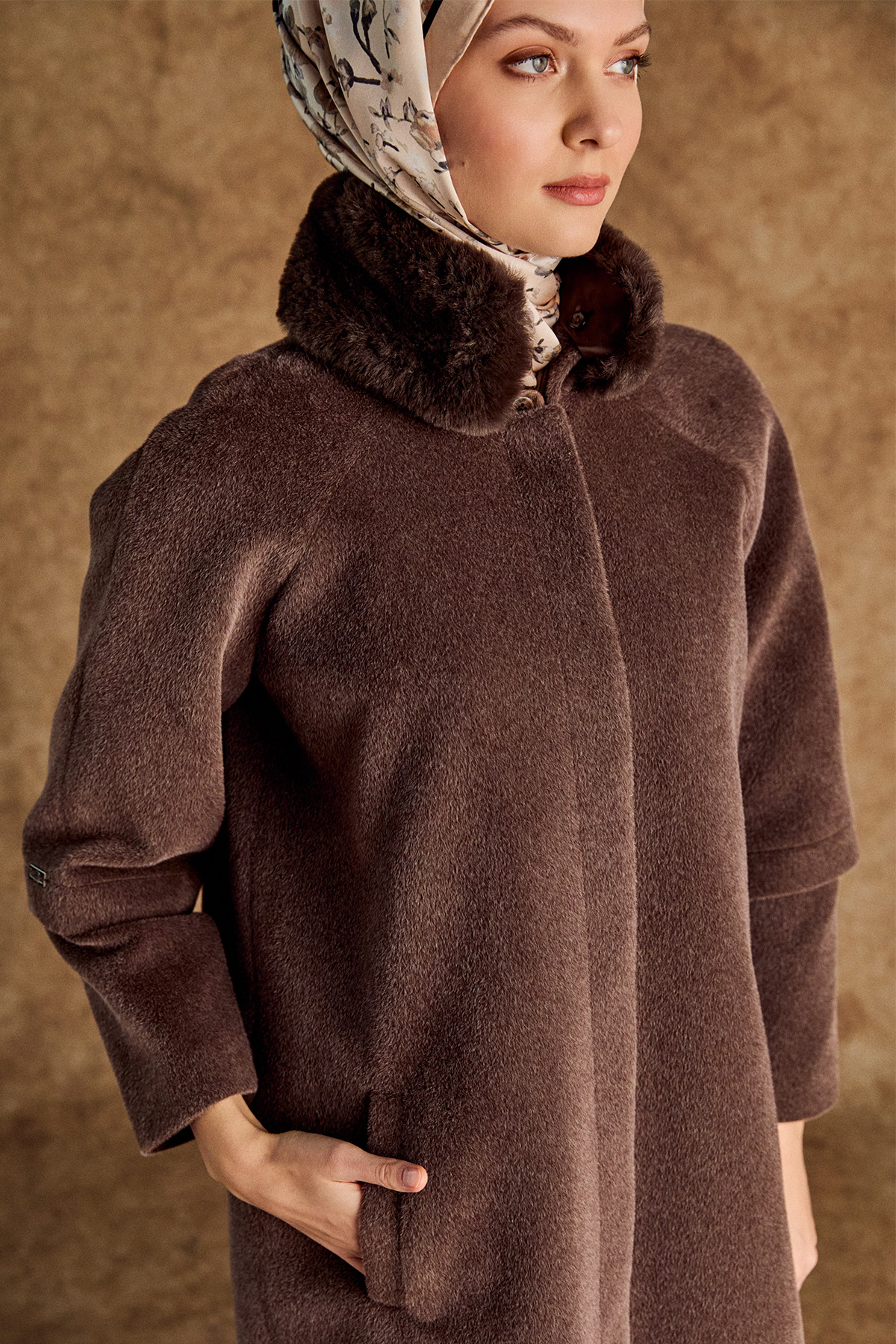 Seyyar Suni Kürklü Büyük Beden Kaban