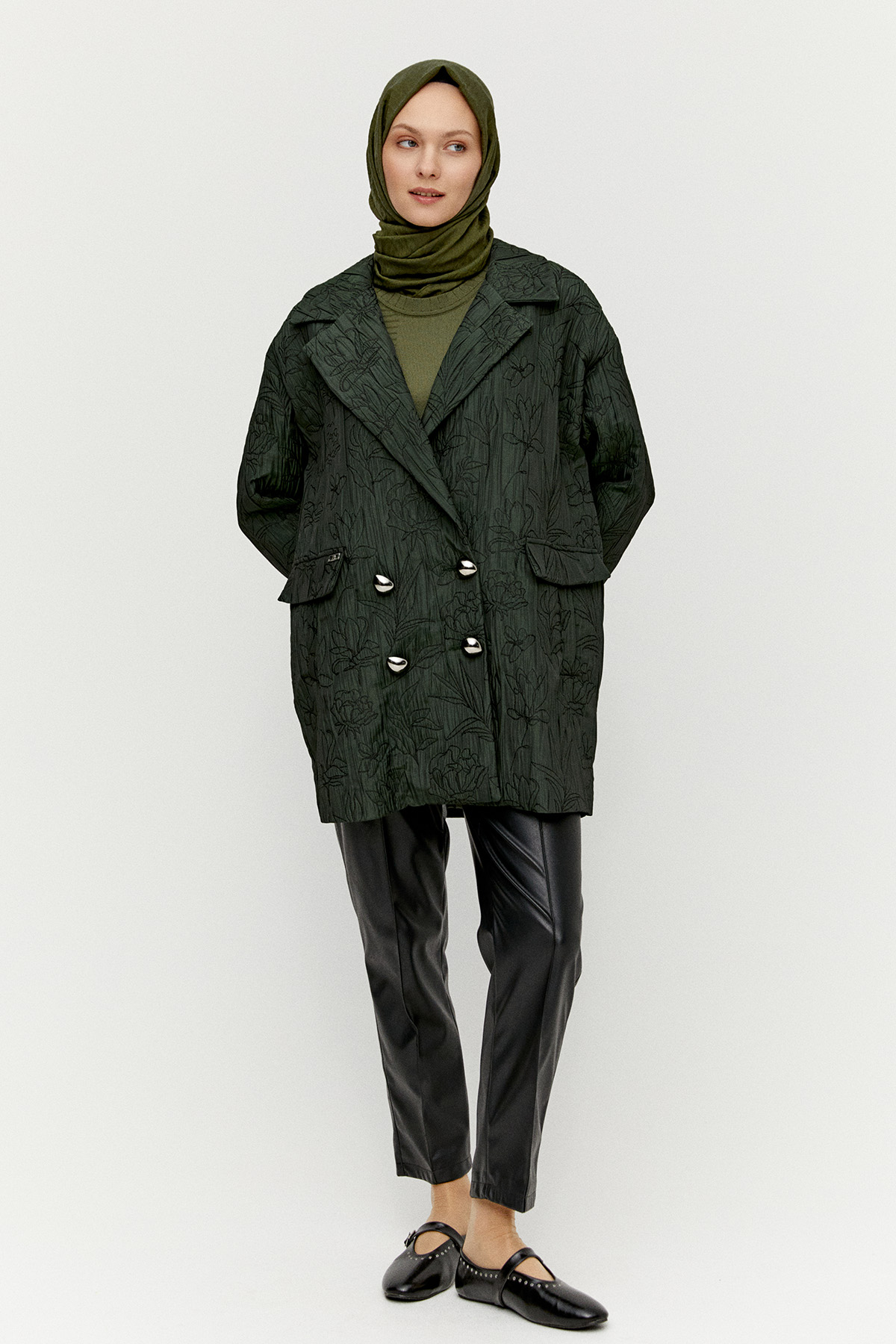 Çiçek Desenli Kruvaze Oversize Kap