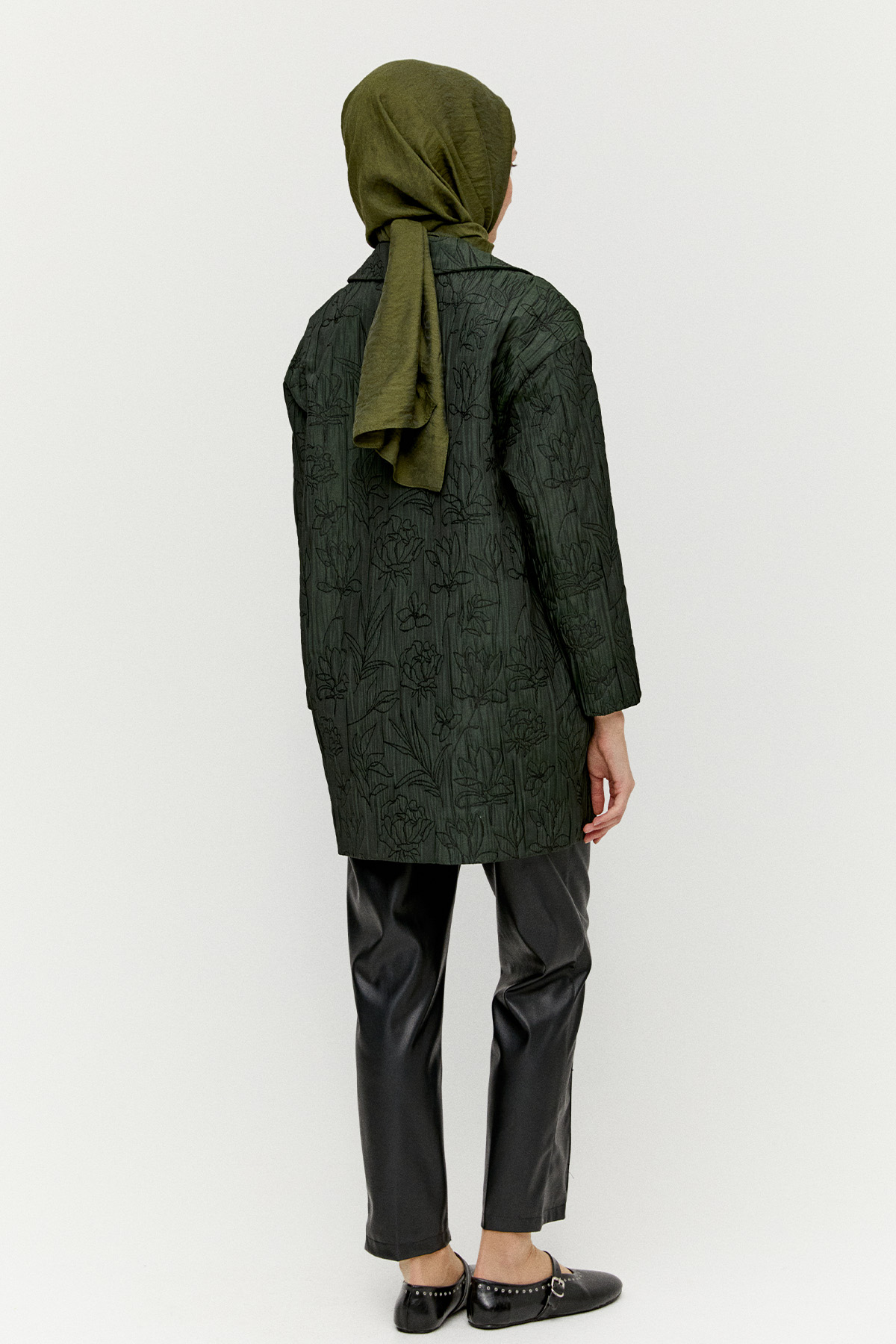 Çiçek Desenli Kruvaze Oversize Kap