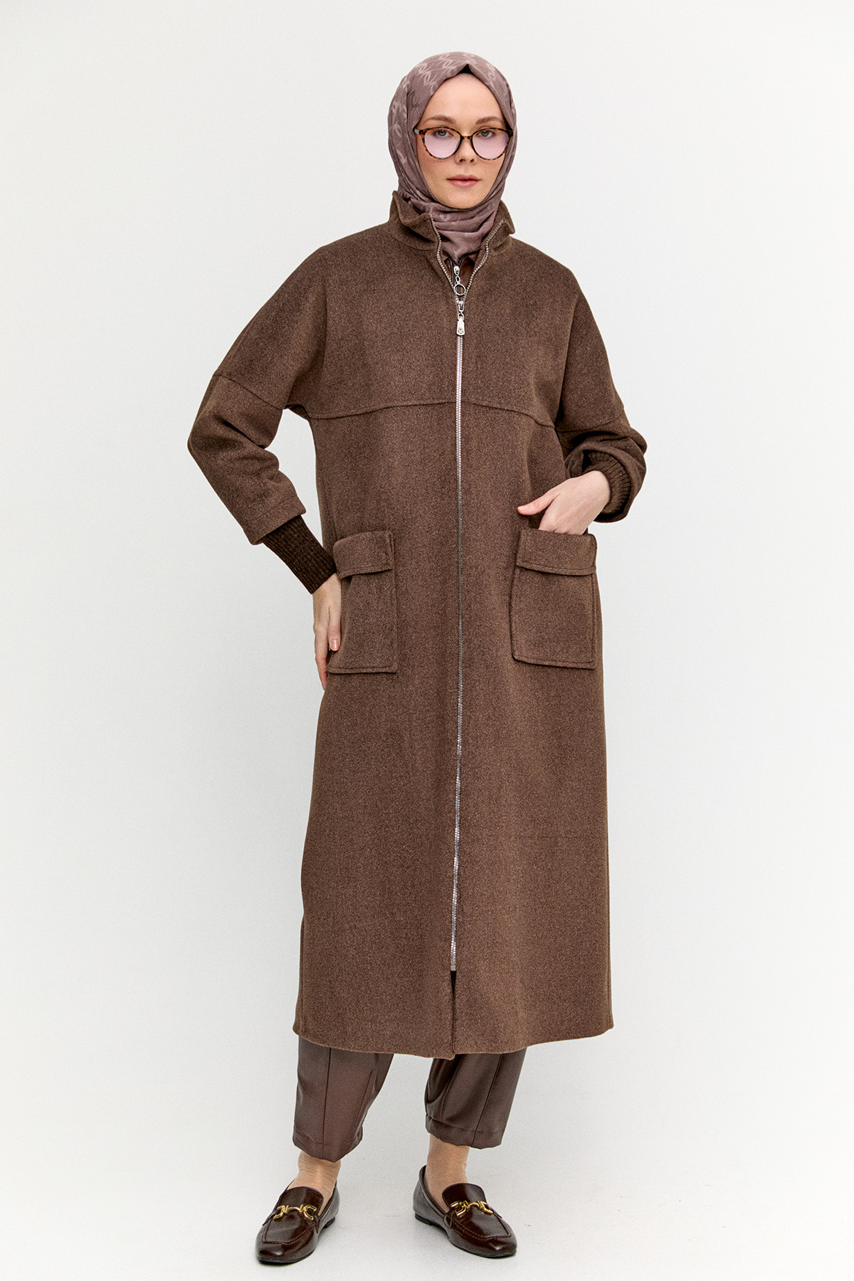 Yüksek Yakalı Kaşe Kaban, Tesettür Giyim