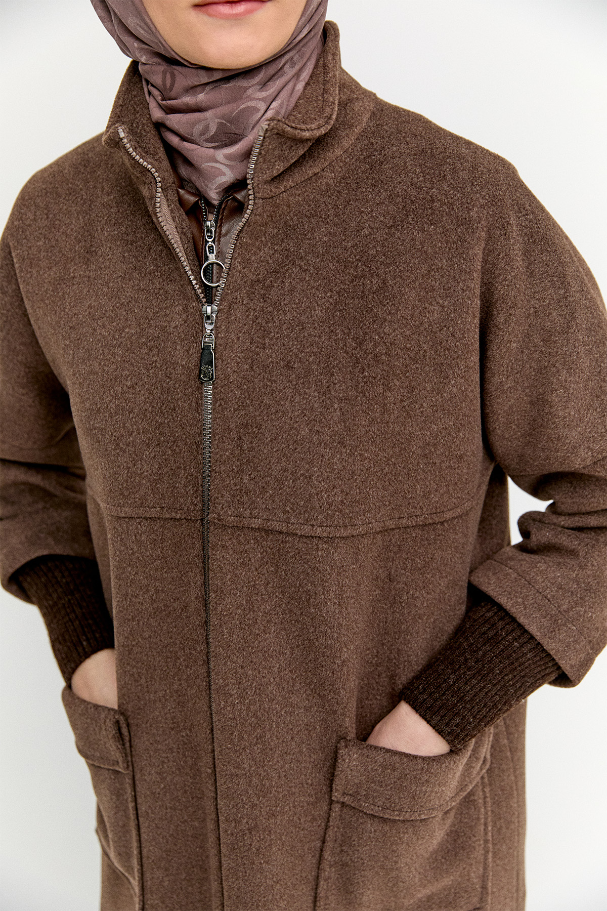 Yüksek Yakalı Kaşe Kaban, Tesettür Giyim