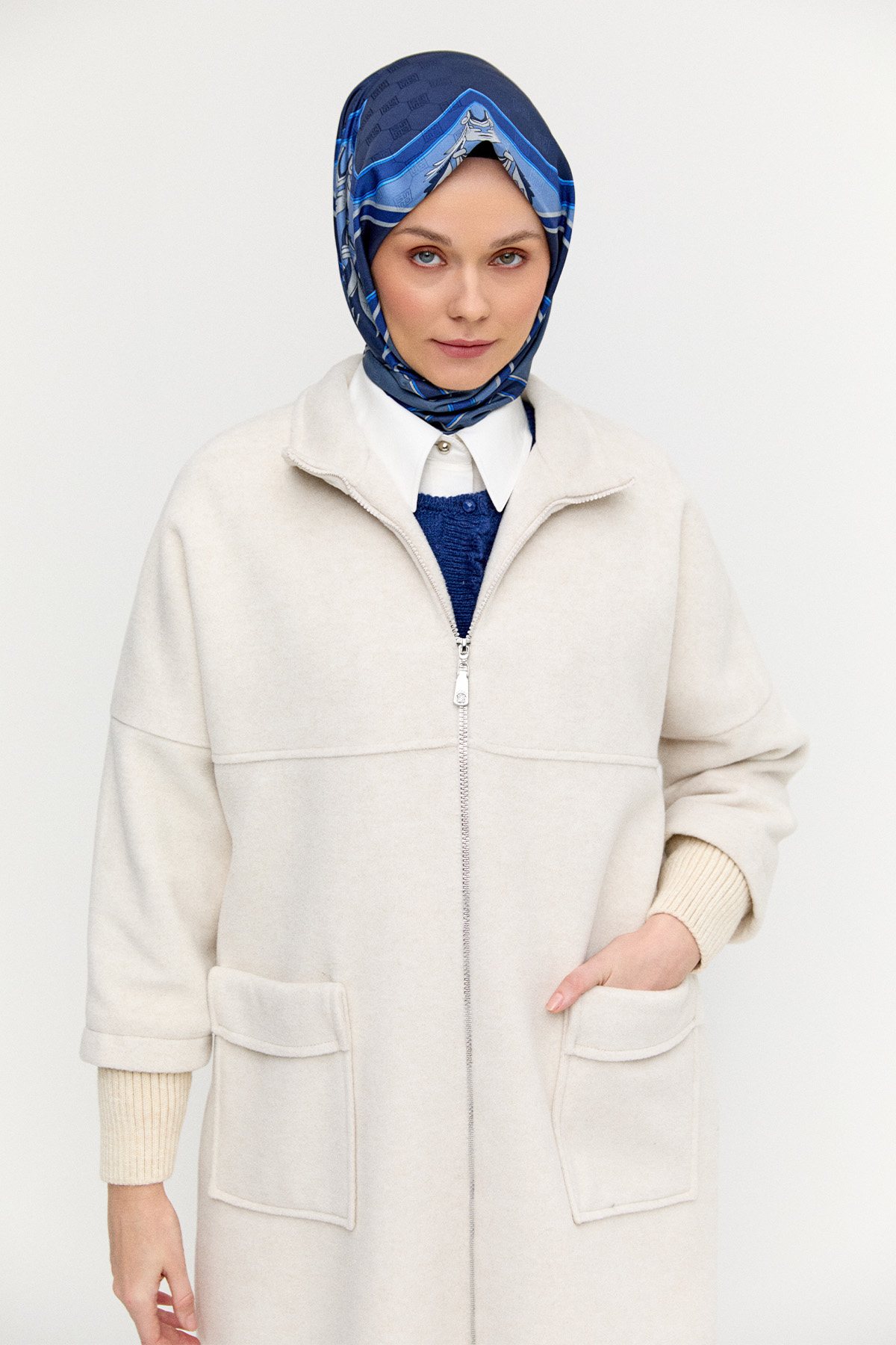 Yüksek Yakalı Kaşe Kaban, Tesettür Giyim