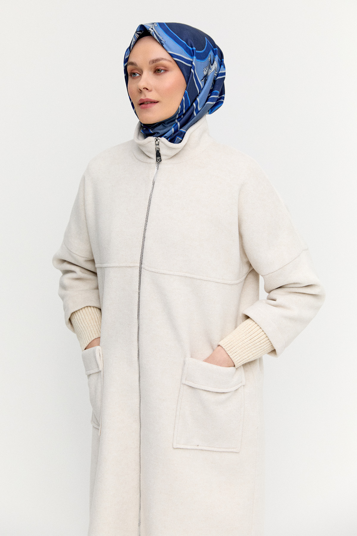 Yüksek Yakalı Kaşe Kaban, Tesettür Giyim