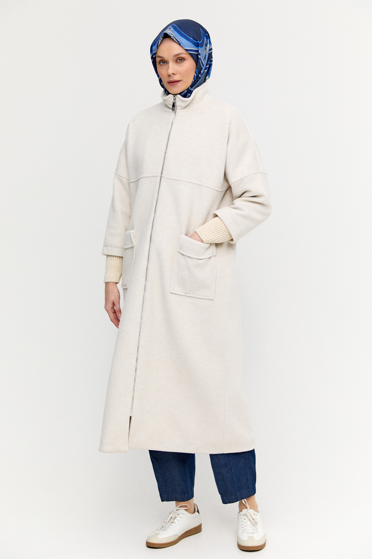 Yüksek Yakalı Kaşe Kaban, Tesettür Giyim