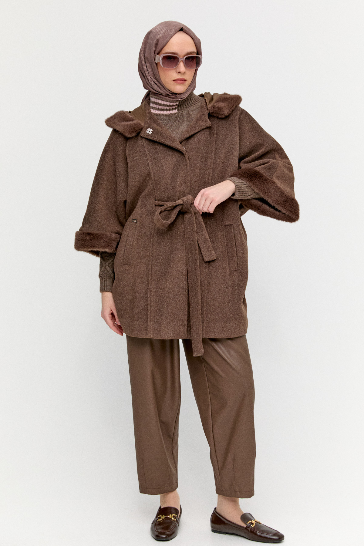 Kapüşonlu Kuşaklı Kaşe Kaban, Tesettür Giyim