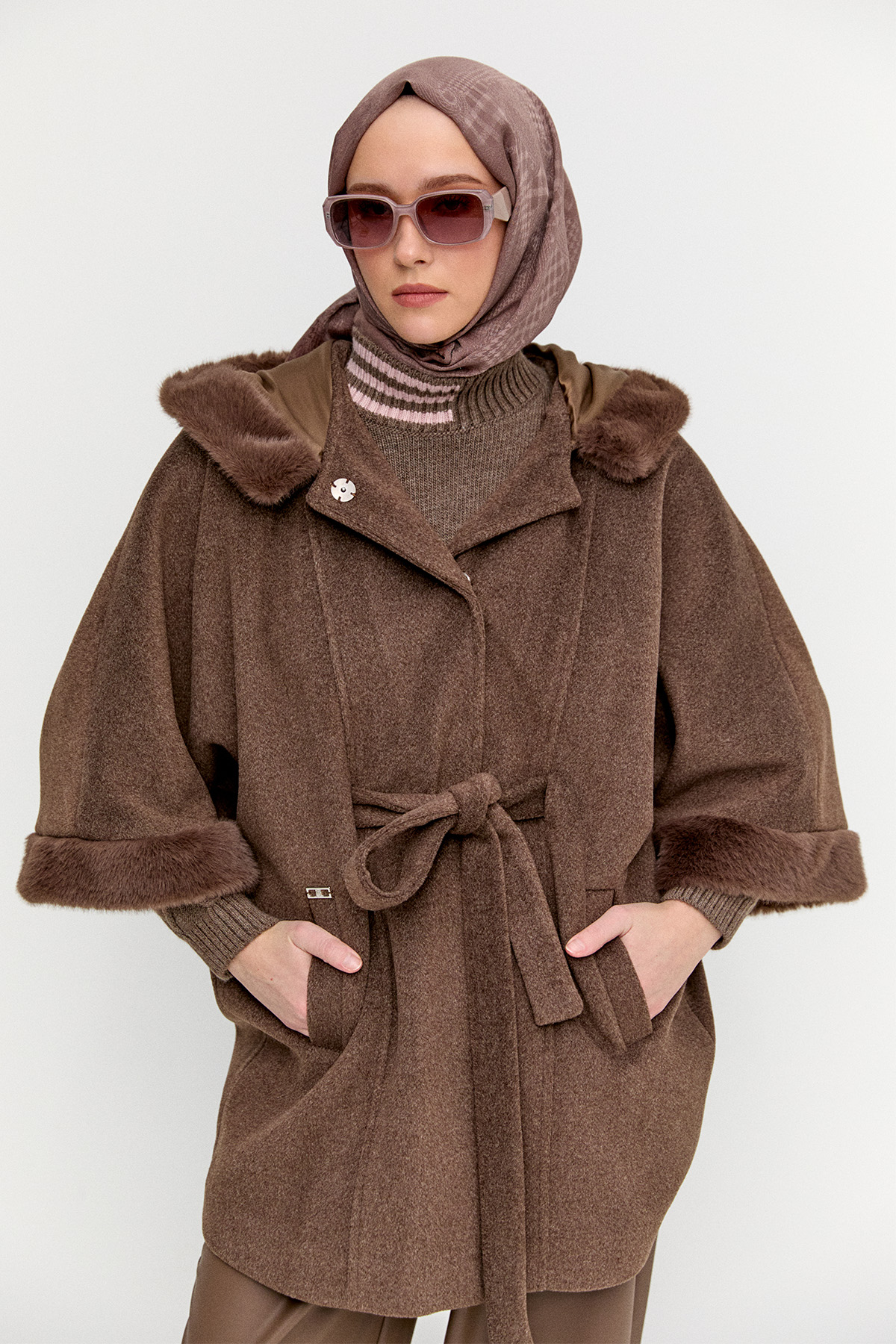 Kapüşonlu Kuşaklı Kaşe Kaban, Tesettür Giyim