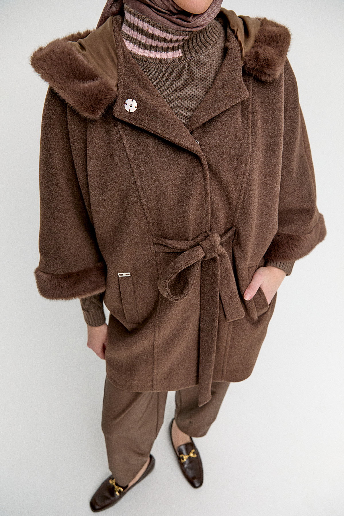 Kapüşonlu Kuşaklı Kaşe Kaban, Tesettür Giyim