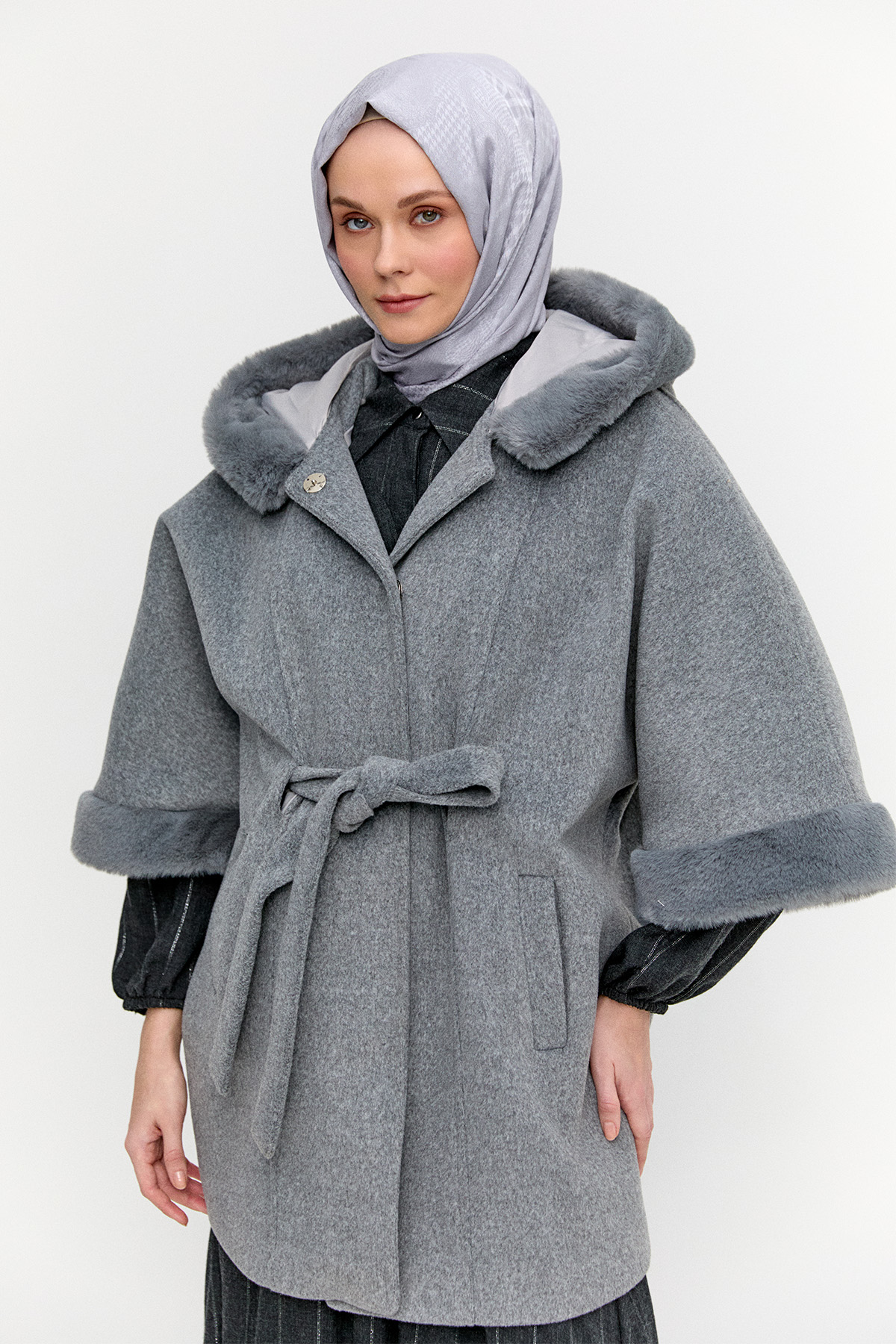 Kapüşonlu Kuşaklı Kaşe Kaban, Tesettür Giyim