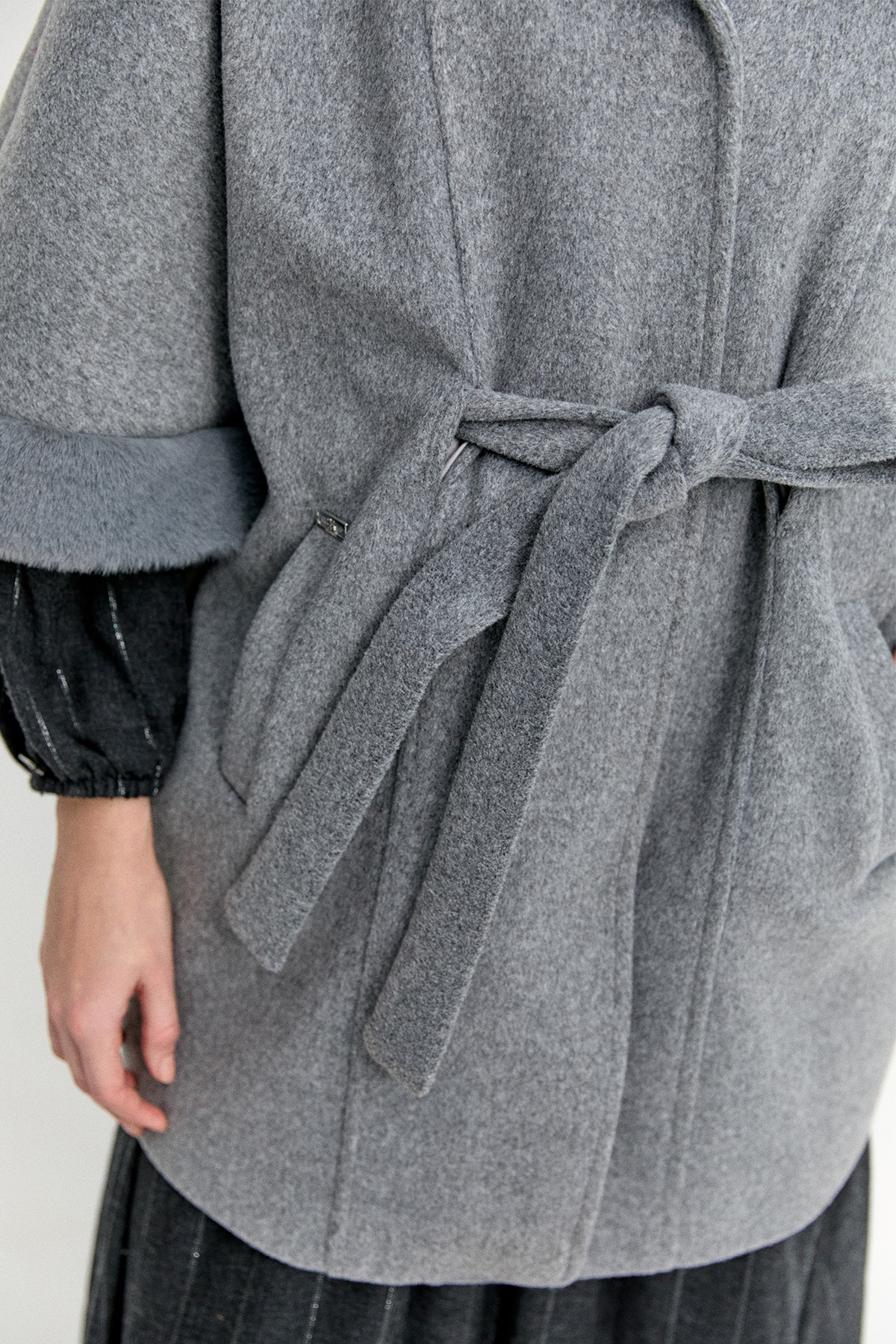 Kapüşonlu Kuşaklı Kaşe Kaban, Tesettür Giyim