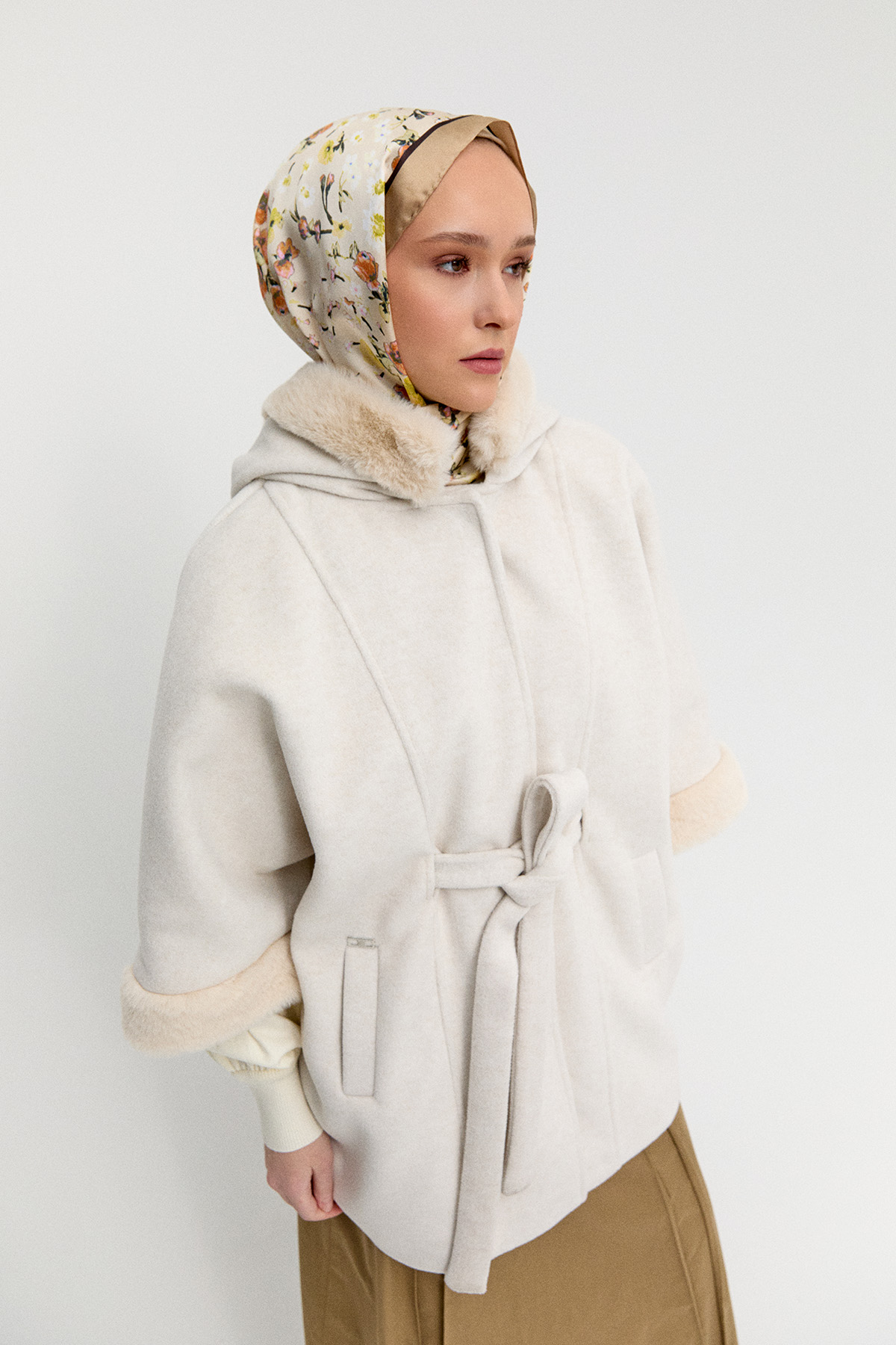 Kapüşonlu Kuşaklı Kaşe Kaban, Tesettür Giyim